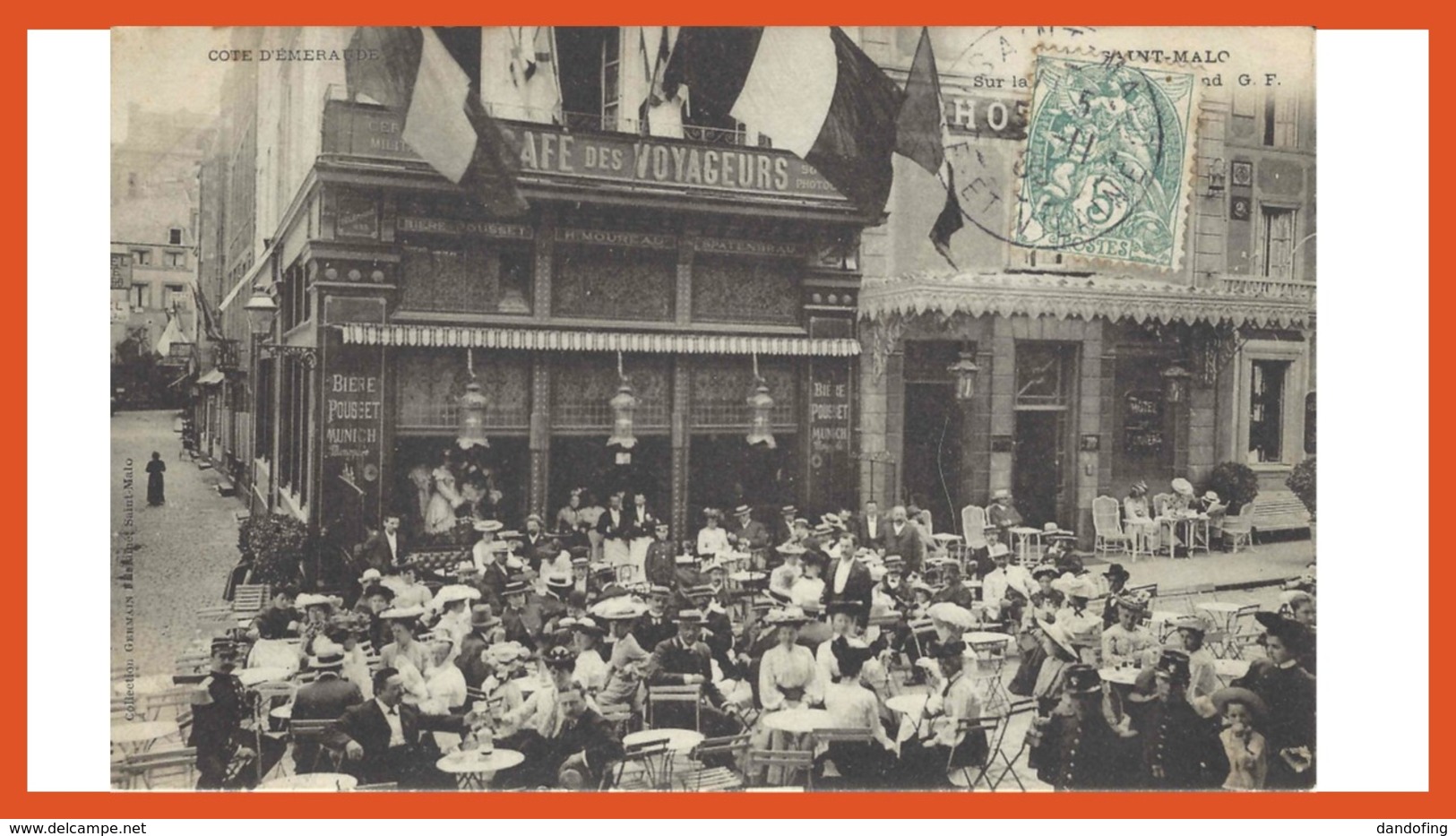 Gros Plan : SAINT MALO En 1905 La Vieille Ville, La Place Chateaubriand Très Animée Devant Le Café Des Voyageurs - Saint Malo