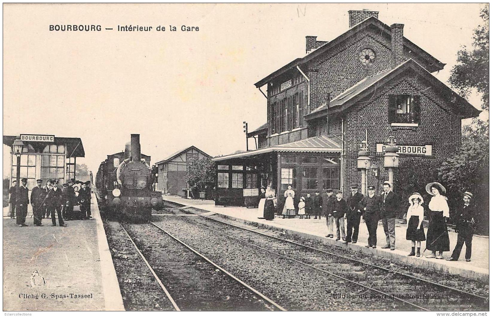 Bourbourg      59      Intérieur De La Gare   - Train -         (voir Scan) - Sonstige & Ohne Zuordnung