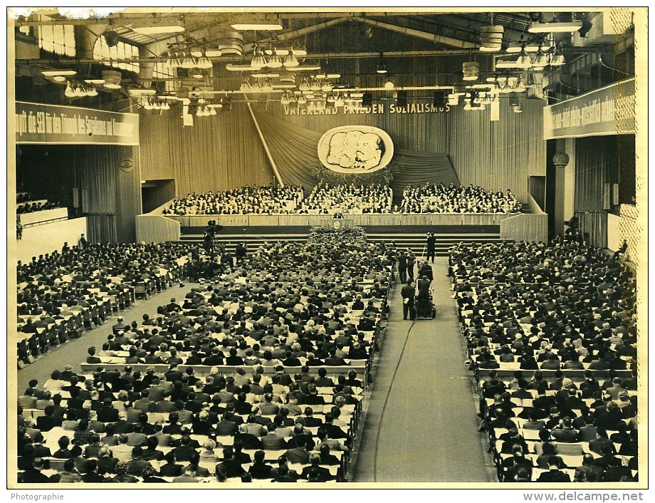 Allemagne Berlin Congrés Du Parti Socialiste SED à La Werner Seelenbinder Halle Ancienne Photo 1963 - Places