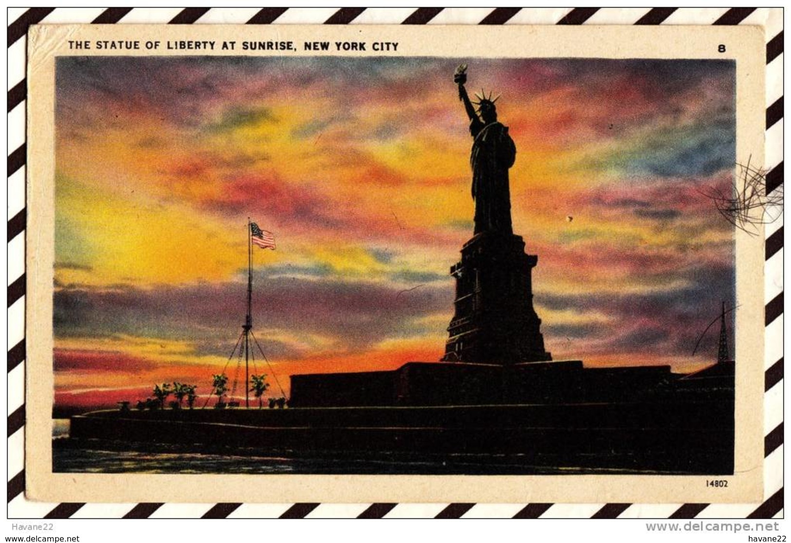 U2058 THE STATUE OF LIBERTY AT SUNRISE     NEW YORK     2 SCANS - Autres & Non Classés