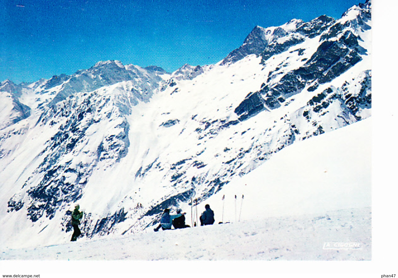 LA SALLE LES ALPES (05), Station De Fréjus, Col De Méa, Massif Du Pelvoux, Skieurs Assis, Ed. La Cigogne 1970 Environ - Serre Chevalier