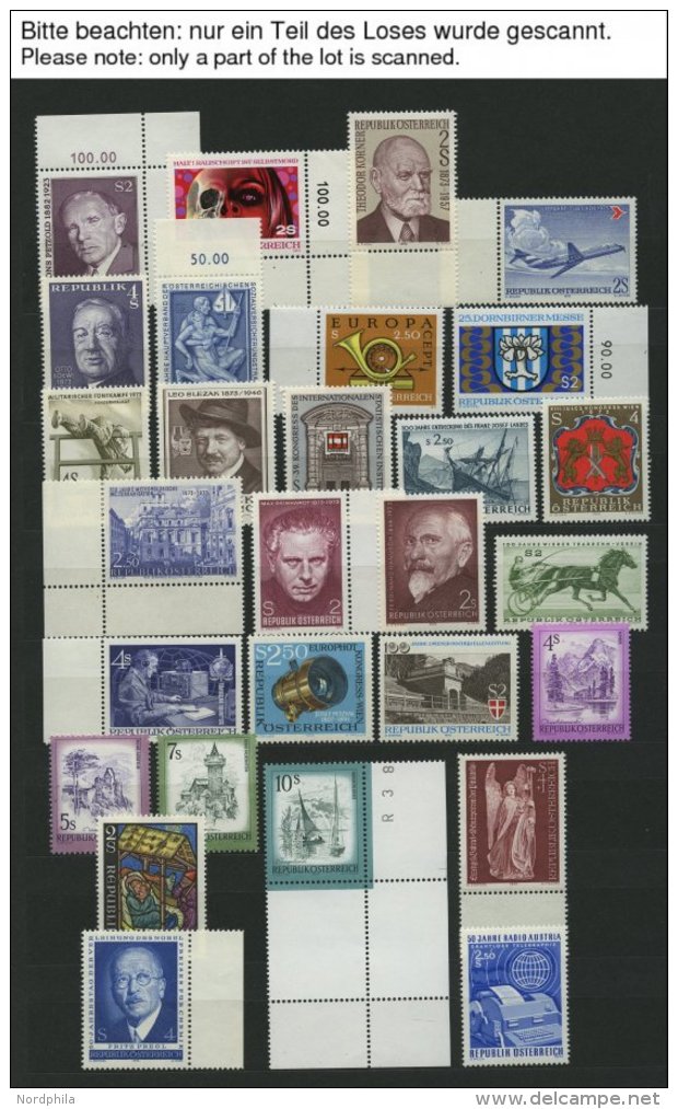 SAMMLUNGEN **, Postfrische Sammlung &Ouml;sterreich Von 1960-94 Mit Mittleren Ausgaben In 2 Einsteckb&uuml;chern, Pracht - Collections