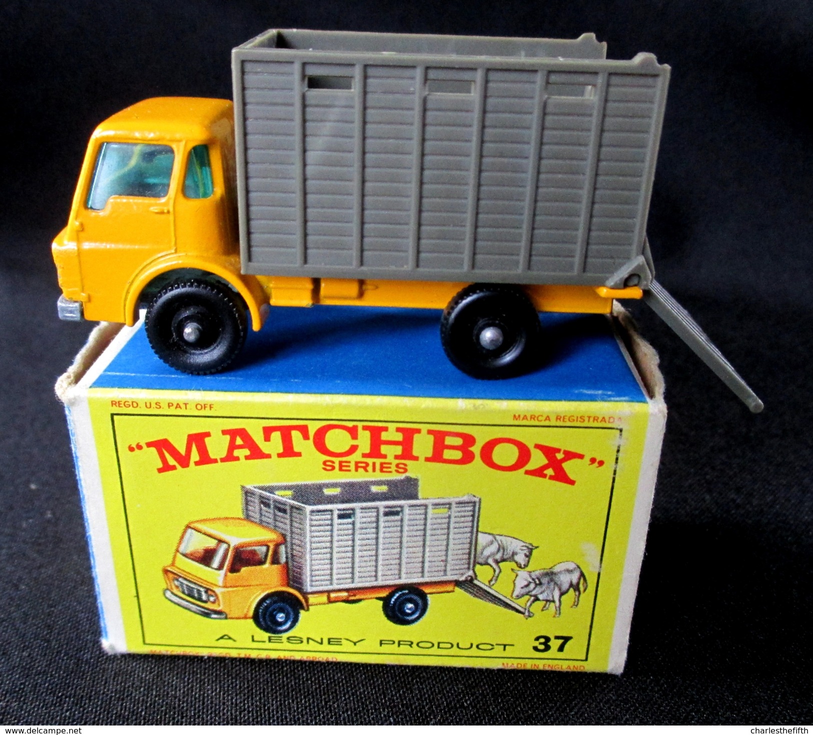 LESNEY - MATCHBOX *** NR 37 - CATTLE TRUCK  -  ORIGINAL BOX - VOITURE CONDITION A - EN BOITE ORIGINALE *** 1966 - Jouets Anciens