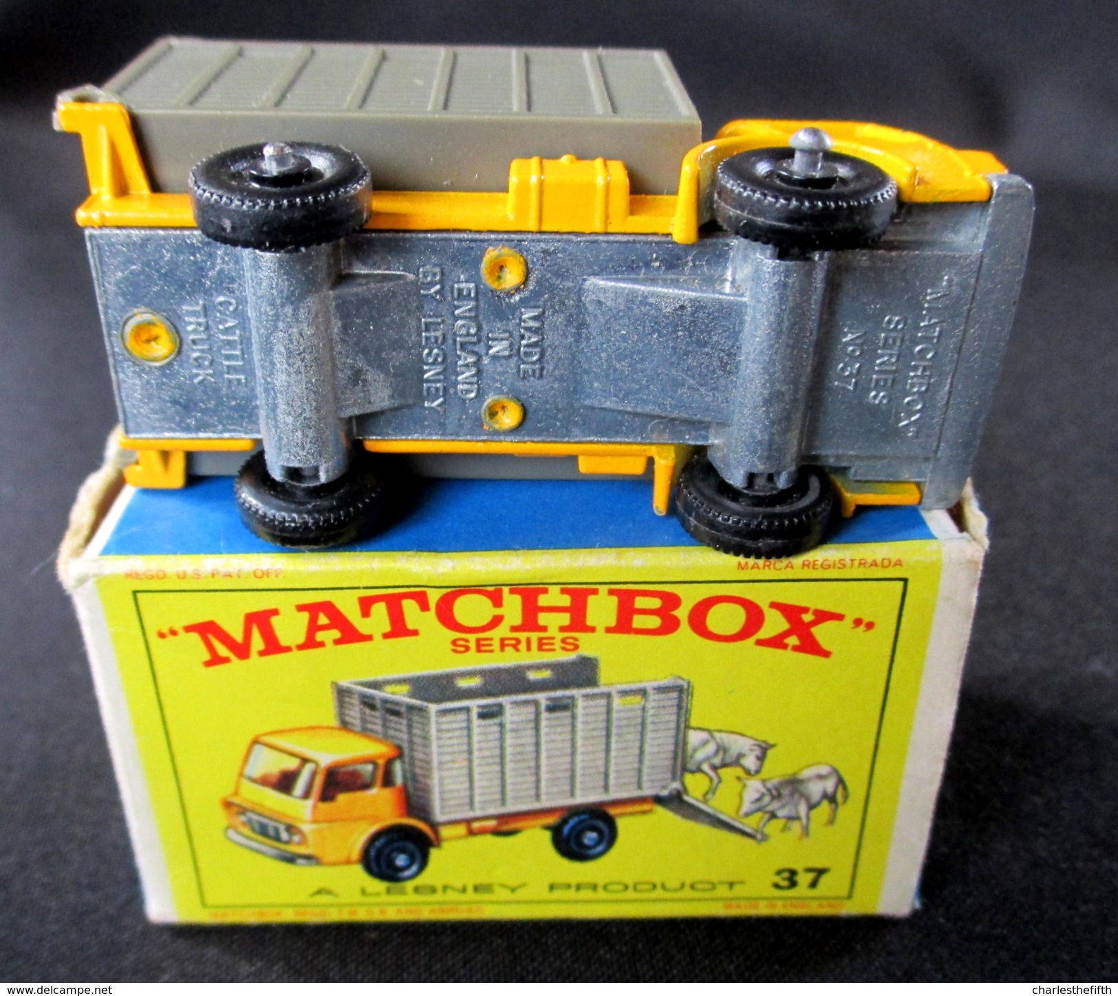 LESNEY - MATCHBOX *** NR 37 - CATTLE TRUCK  -  ORIGINAL BOX - VOITURE CONDITION A - EN BOITE ORIGINALE *** 1966 - Jouets Anciens