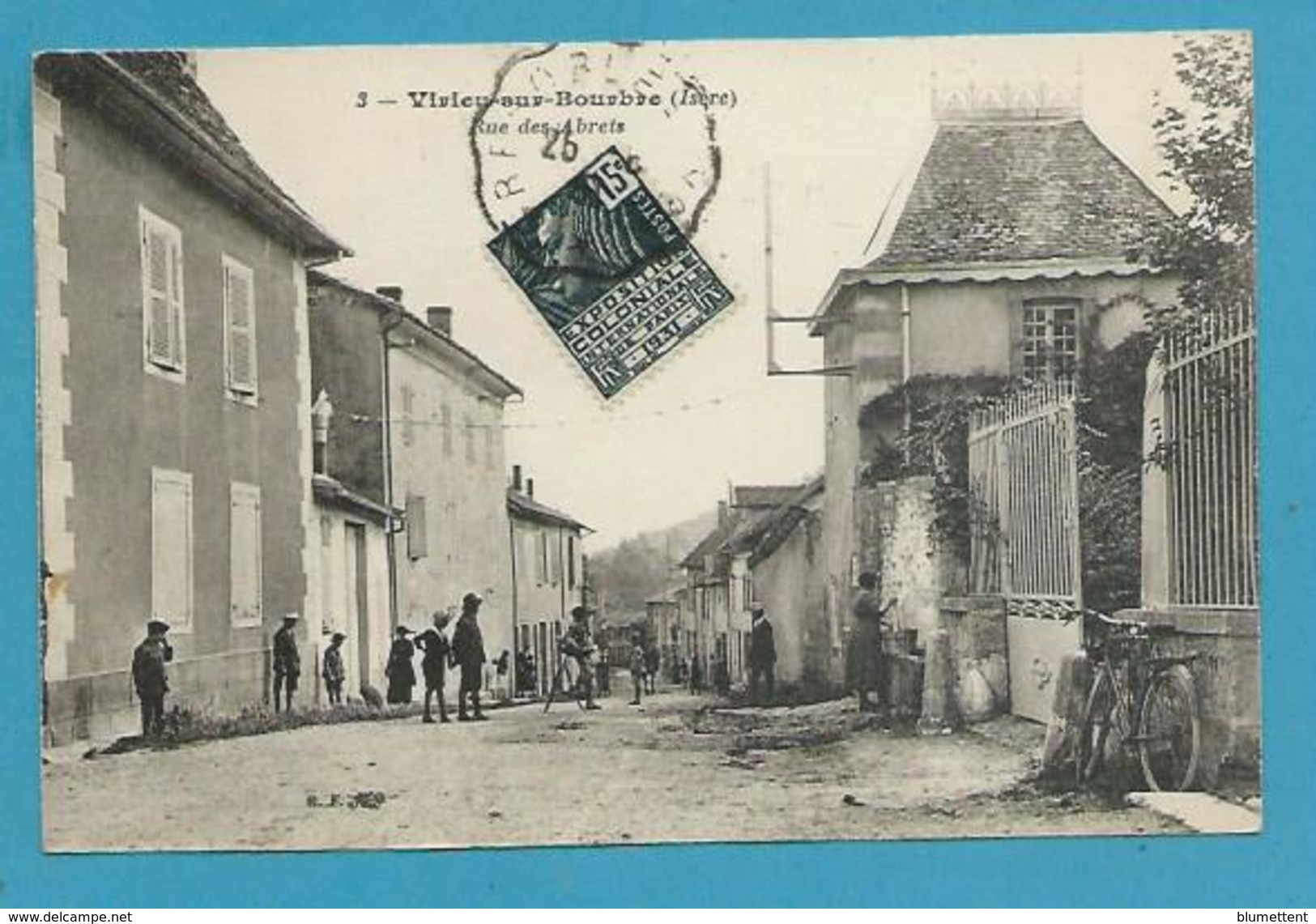 CPA 3 - Rue Des Abrets VIRIEU-SUR-BOURBRE 38 - Virieu