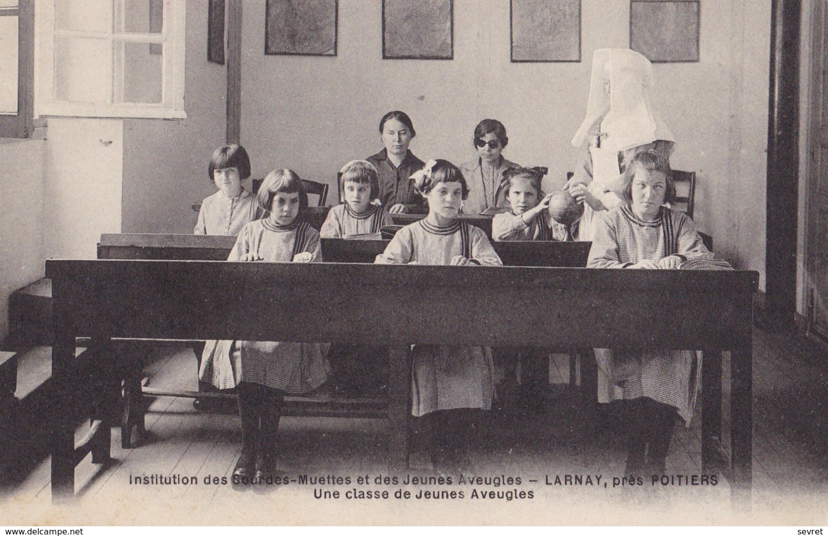 LARNAY, Près POITIERS. - Institution Des Sourdes-Muettes Et Des Jeunes Aveugles - Une Classe De Jeunes Aveugles - Scuole