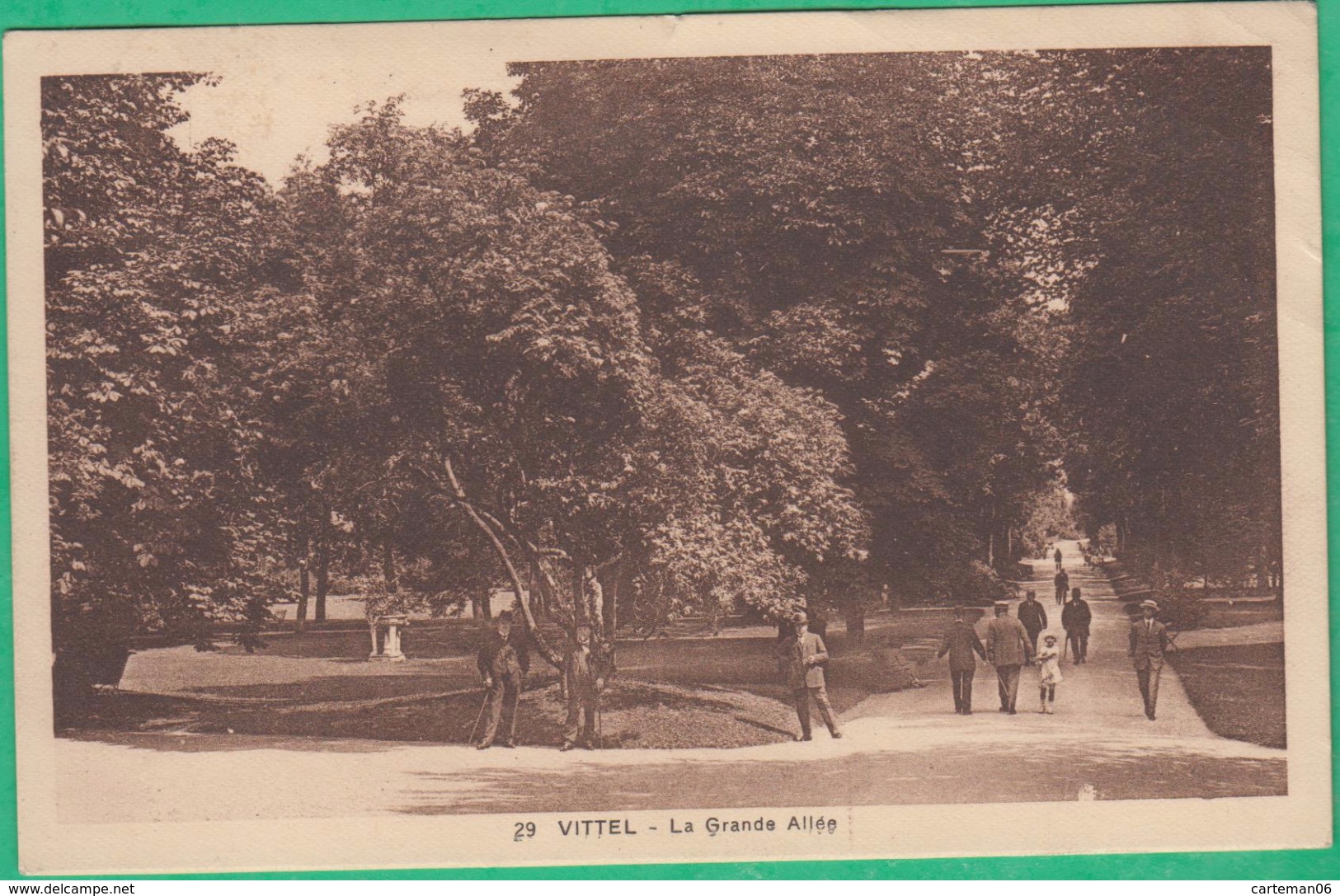 88 - Vittel - La Grande Allée - Editeur: Paris N°29 - Vittel