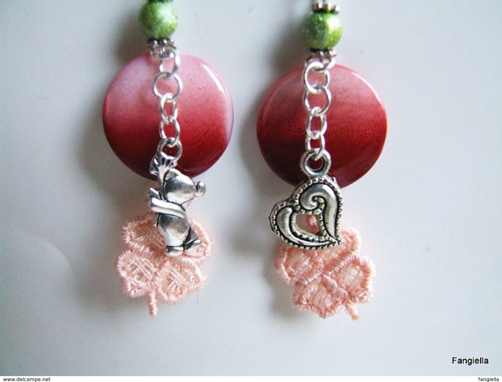 Boucles D'oreilles Nacre Bordeaux Trèfle Rose Brodé Ourson C&oelig;ur  Mignonnes à Souhait Avec Son Petit Ours Et Son C& - Oorringen