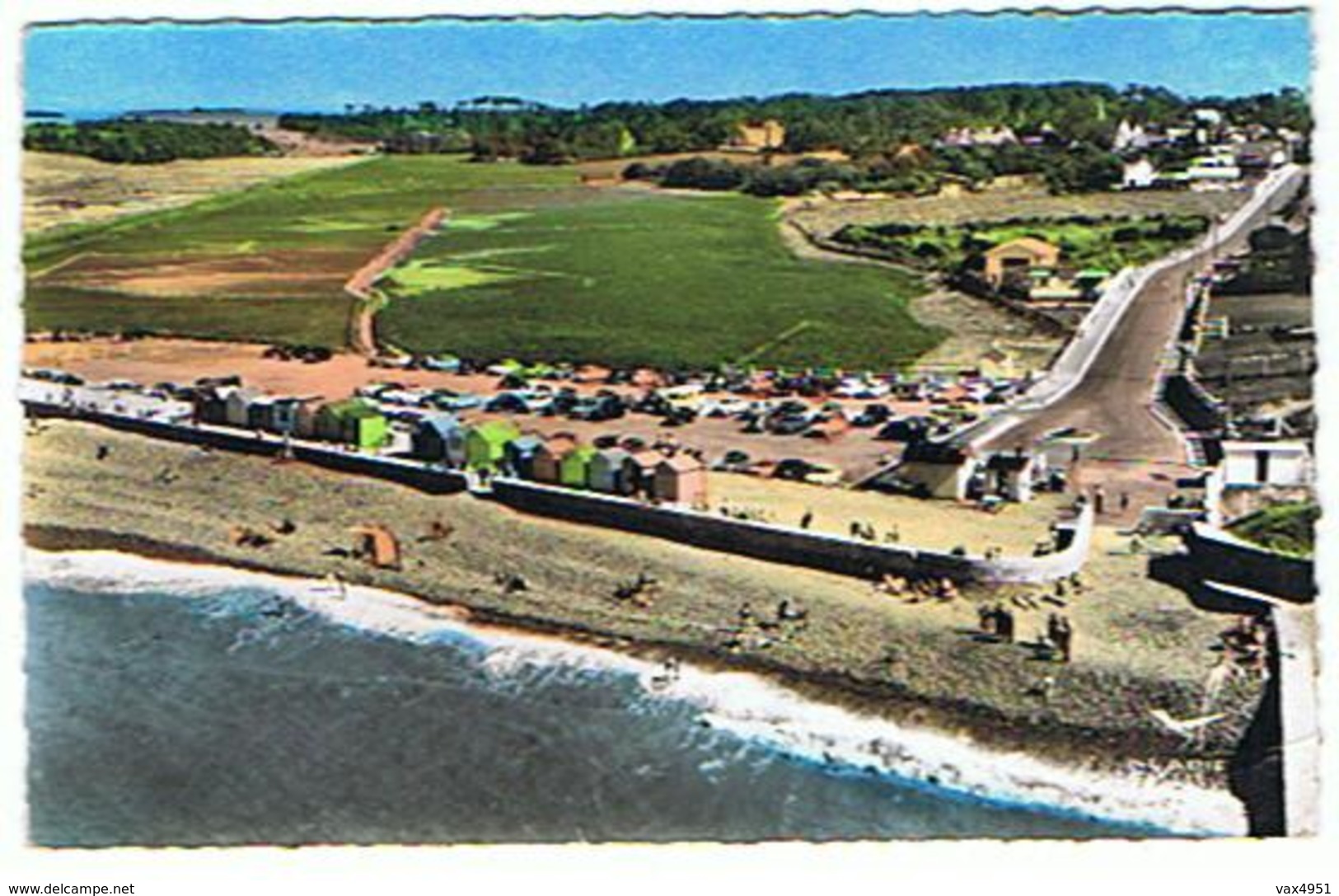 EN AVION AU DESSUS DE SAINT AUBIN SUR MER  LE PARKING ET LA PLAGE    ****  RARE   A   SAISIR ***** - Autres & Non Classés