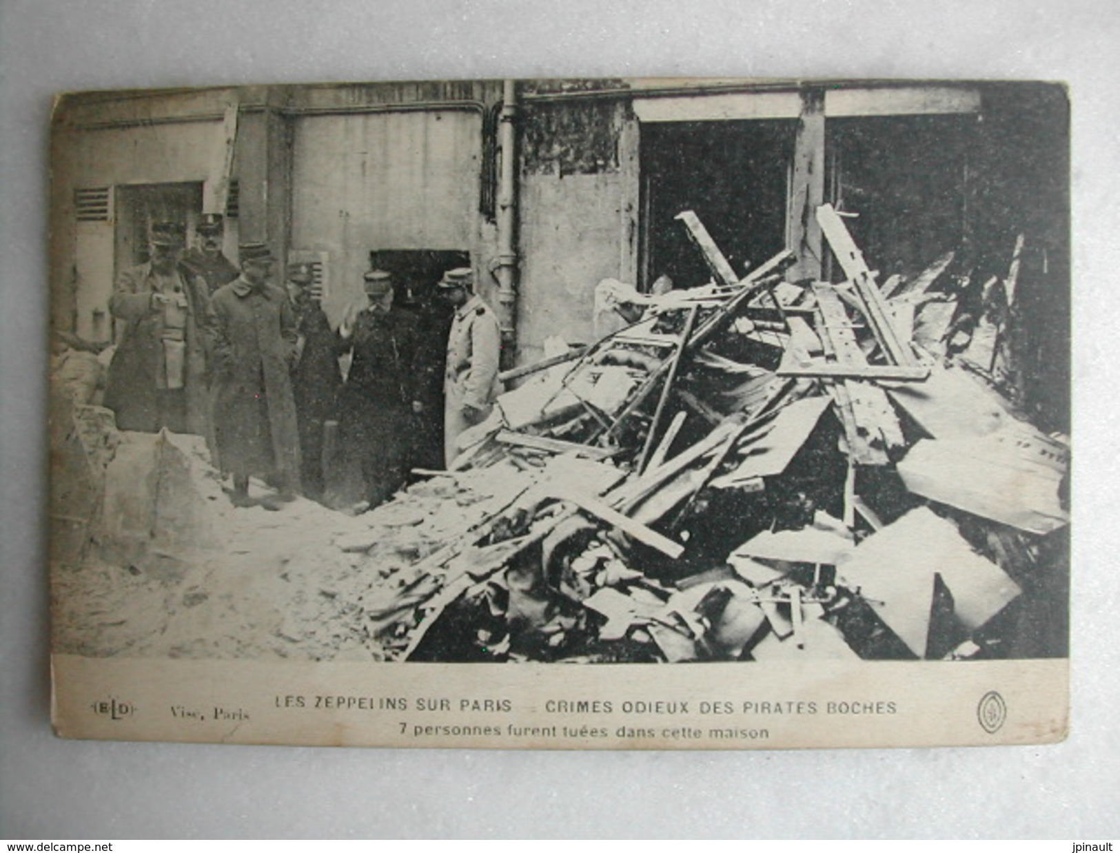 MILITARIA - Les Zeppelins Sur Paris - Crimes Odieux Des Pirates Boches - 7 Personnes Furent Tuées Dans Cette Maison - Guerre 1914-18