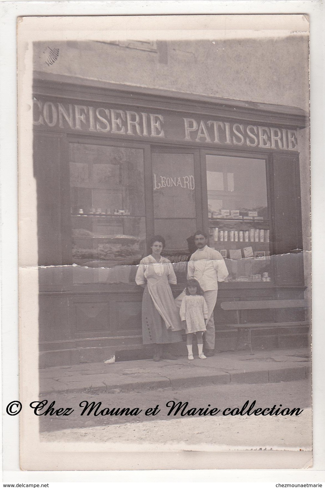 LA PACAUDIERE - LA CONFISERIE PATISSERIE LEONARD - LOIRE - CARTE PHOTO - La Pacaudiere