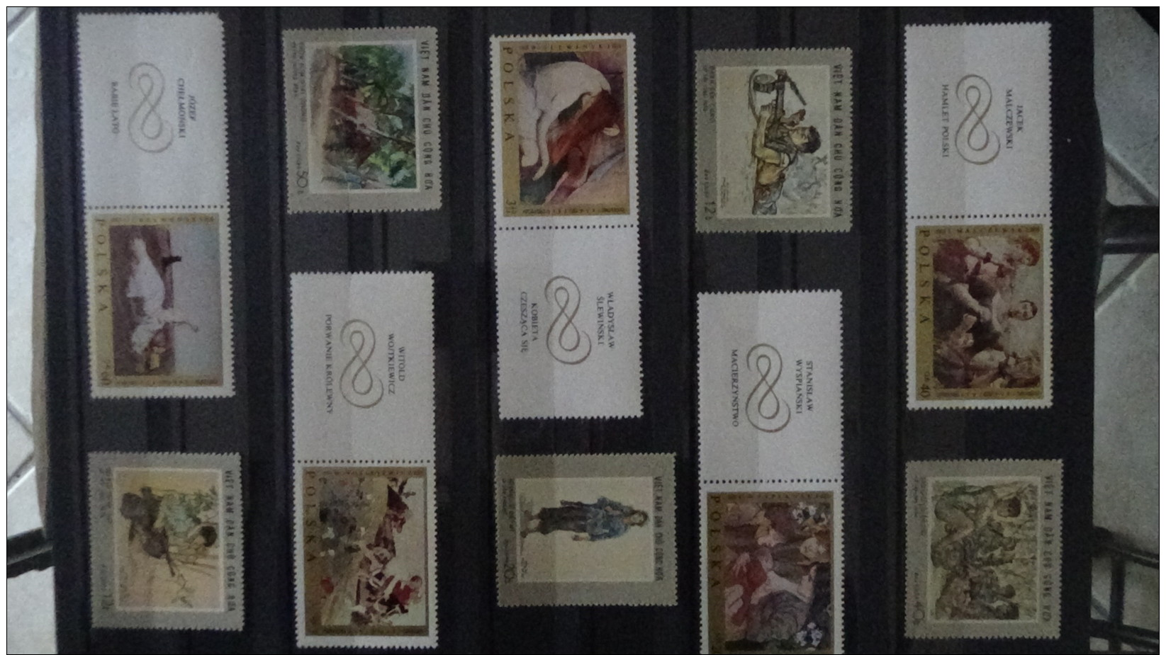 M Gros album de timbres et blocs ** du monde dont France. Très belle côte  !!!