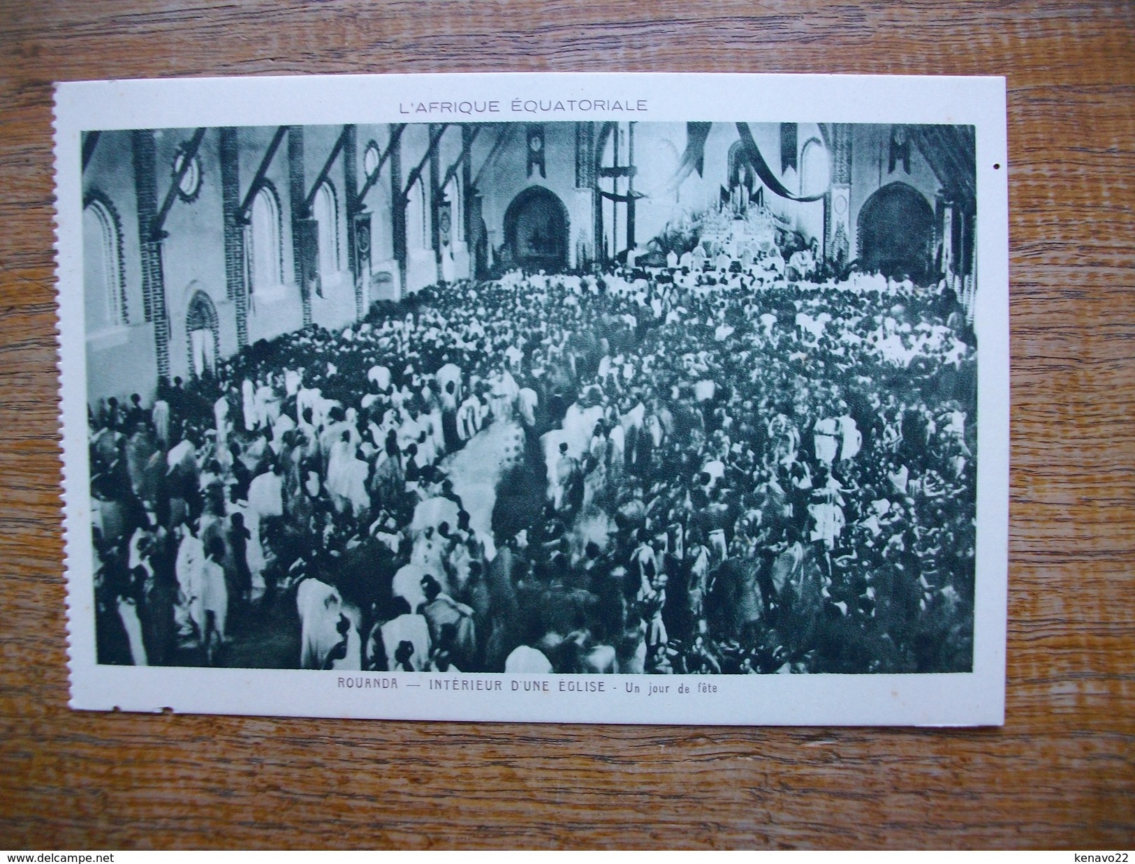 Rouanda , Intérieur D'une église , Un Jour De Fête - Rwanda