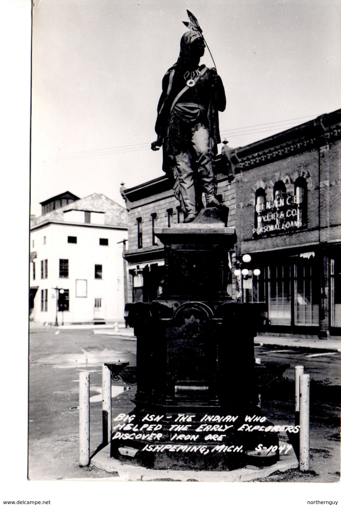 ISHPEMING, Michigan, USA, Statue Of Indian :BIG ISH", Wylie & Co Finance, Old Cook RPPC - Autres & Non Classés