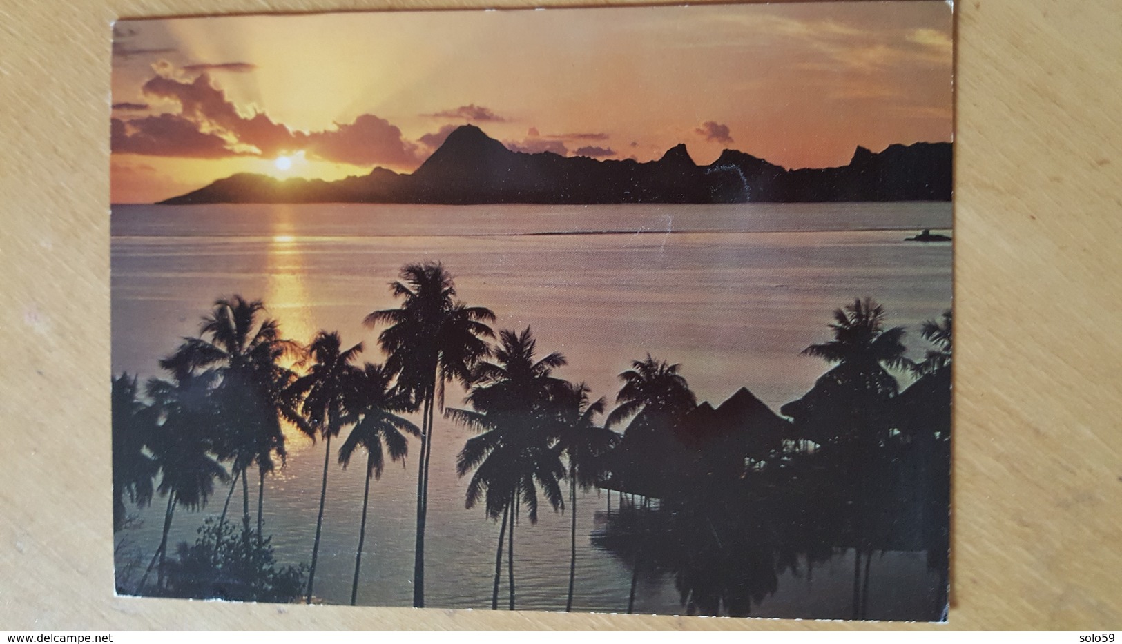 COUCHER DE SOLEIL SUR MOOREA VU DU TAHITI BEACHCOMBER HOTEL Carte Postale Neuve Années 70 Très Bon état Dos Partagé - Polynésie Française