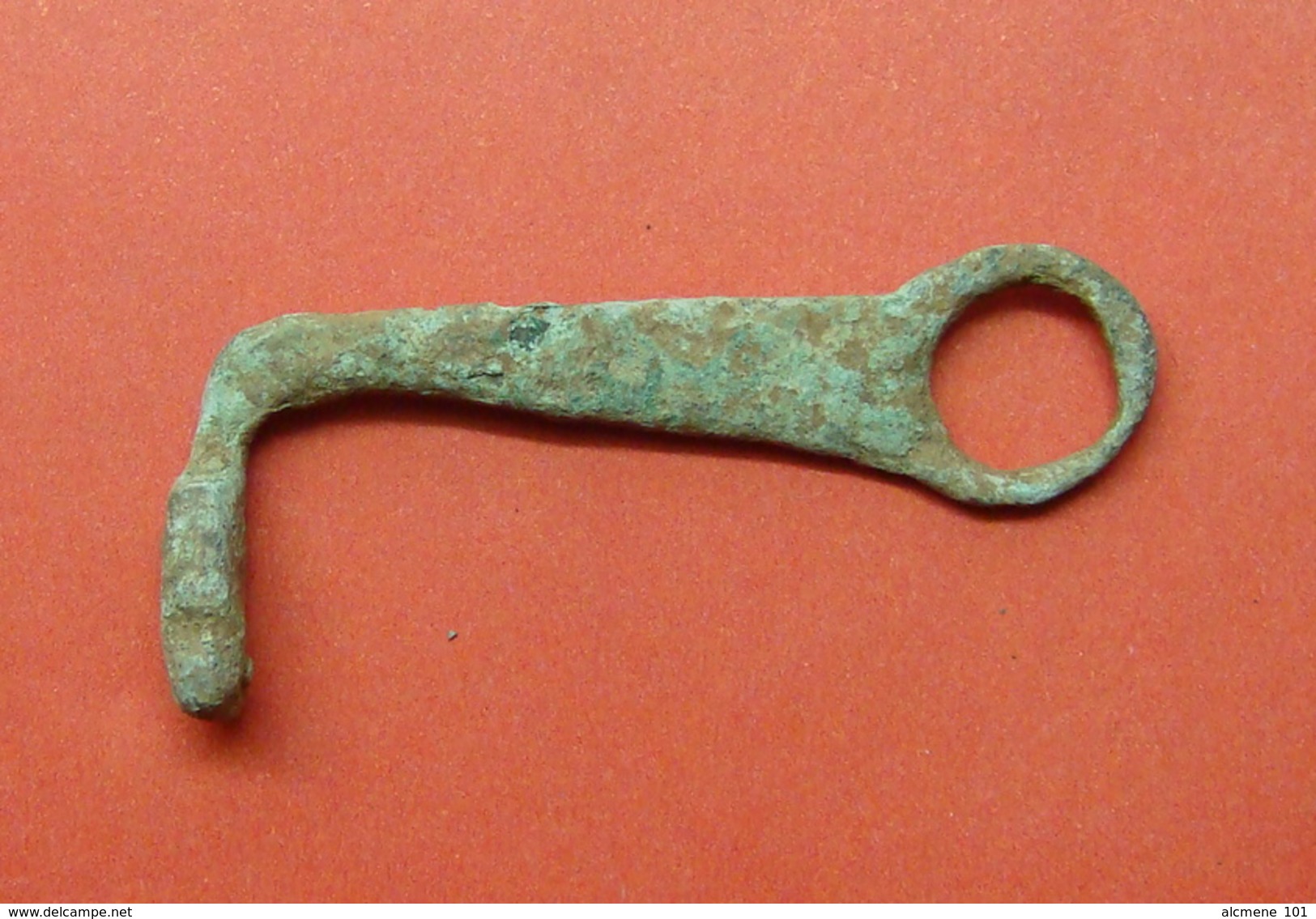 ROMAN BRONZE KEY, II C.A.D. - Archéologie