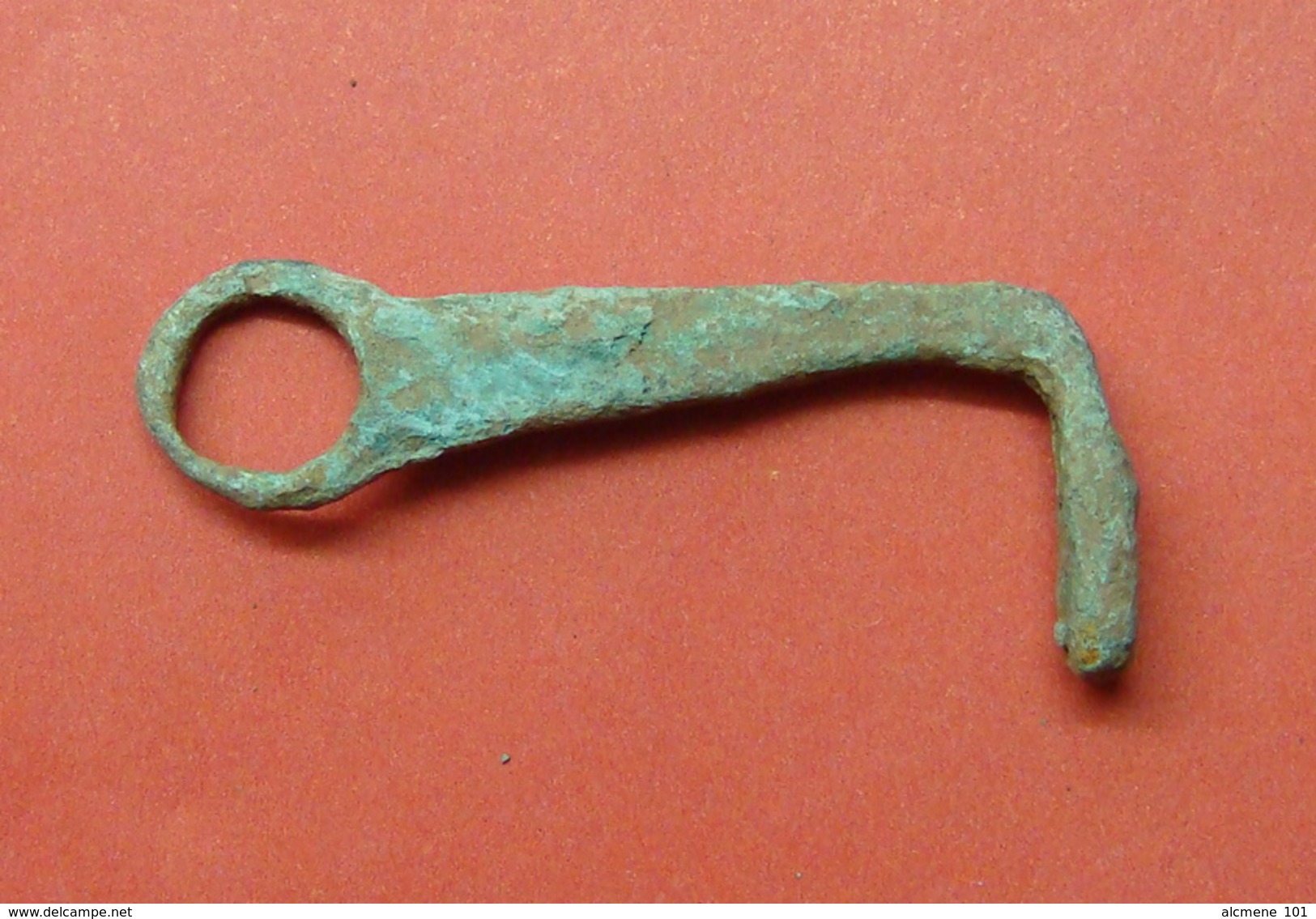 ROMAN BRONZE KEY, II C.A.D. - Archéologie