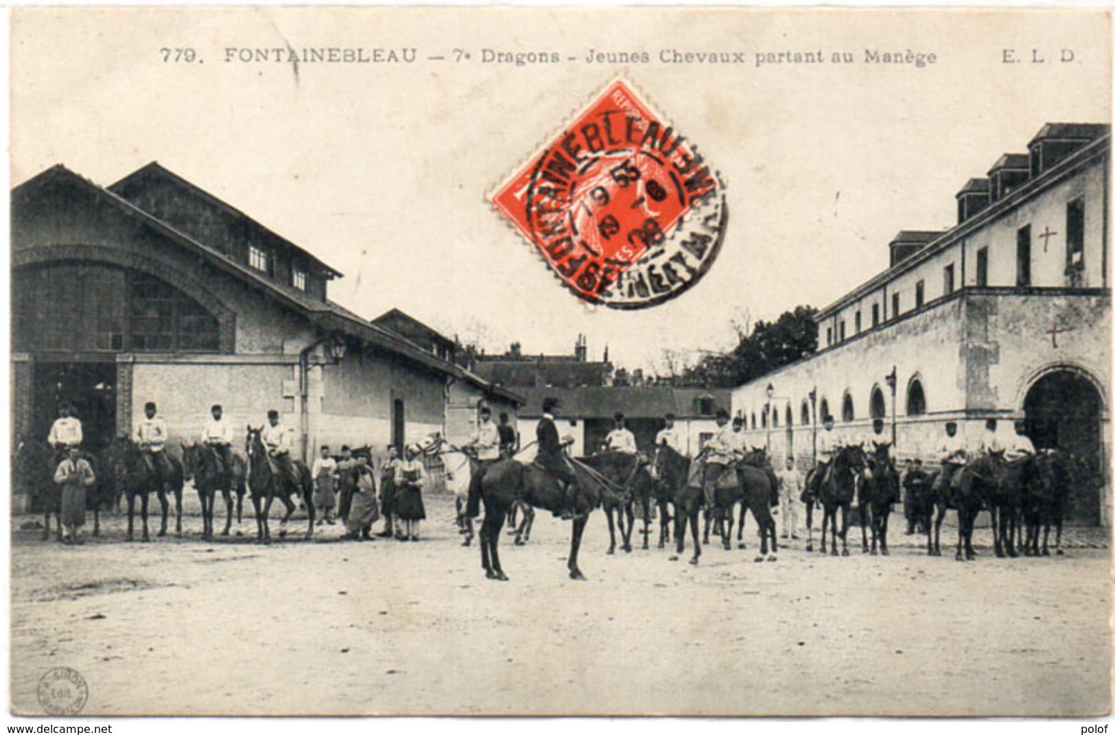 FONTAINEBLEAU - 7° Dragons - Jeunes Chevaux Partant Au Manège     (95369) - Fontainebleau