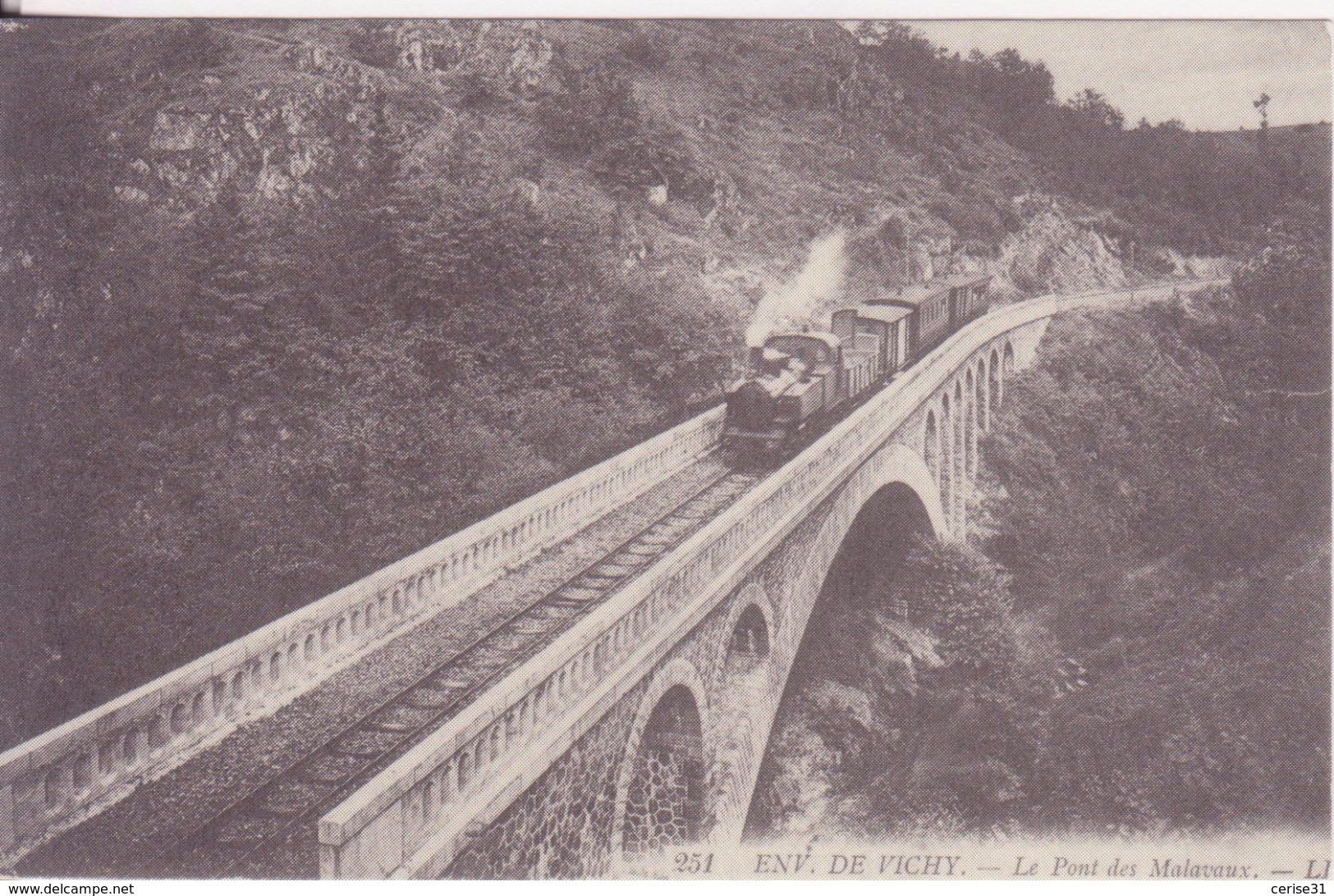 CPA -  Env De VICHY - Le Pont Des Malavaux - Vichy