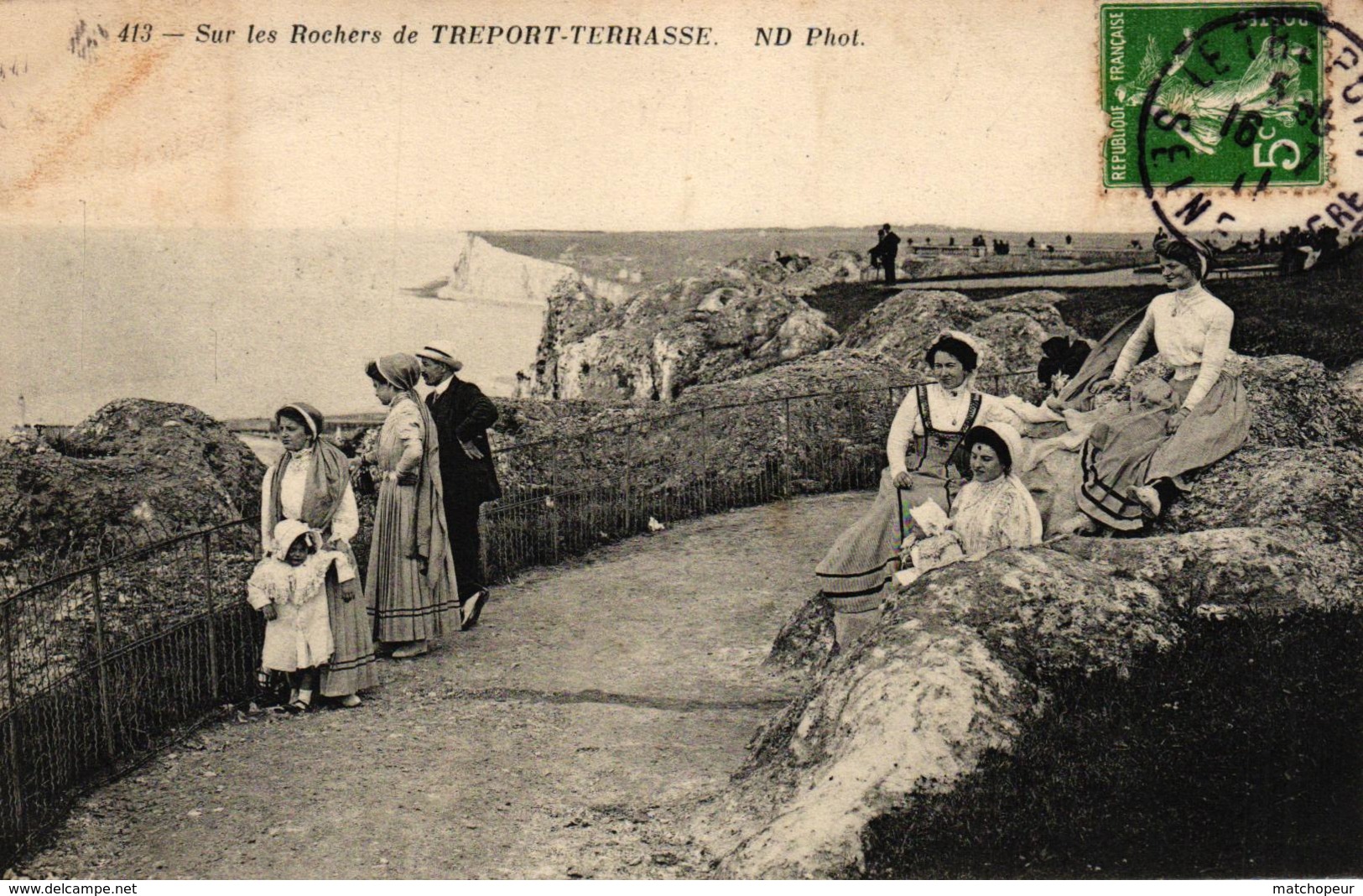 SUR LES ROCHERS DE TREPORT TERRASSE -76- BELLE ANIMATION - Le Treport