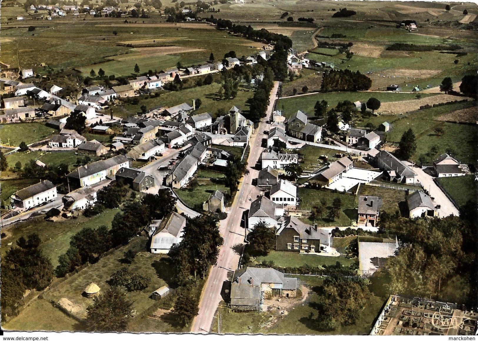 VAUX-SUR-SÛRE - VAUX-LEZ-ROSIERES (6640) : Vue Aérienne Du Village. CPSM. - Vaux-sur-Sûre