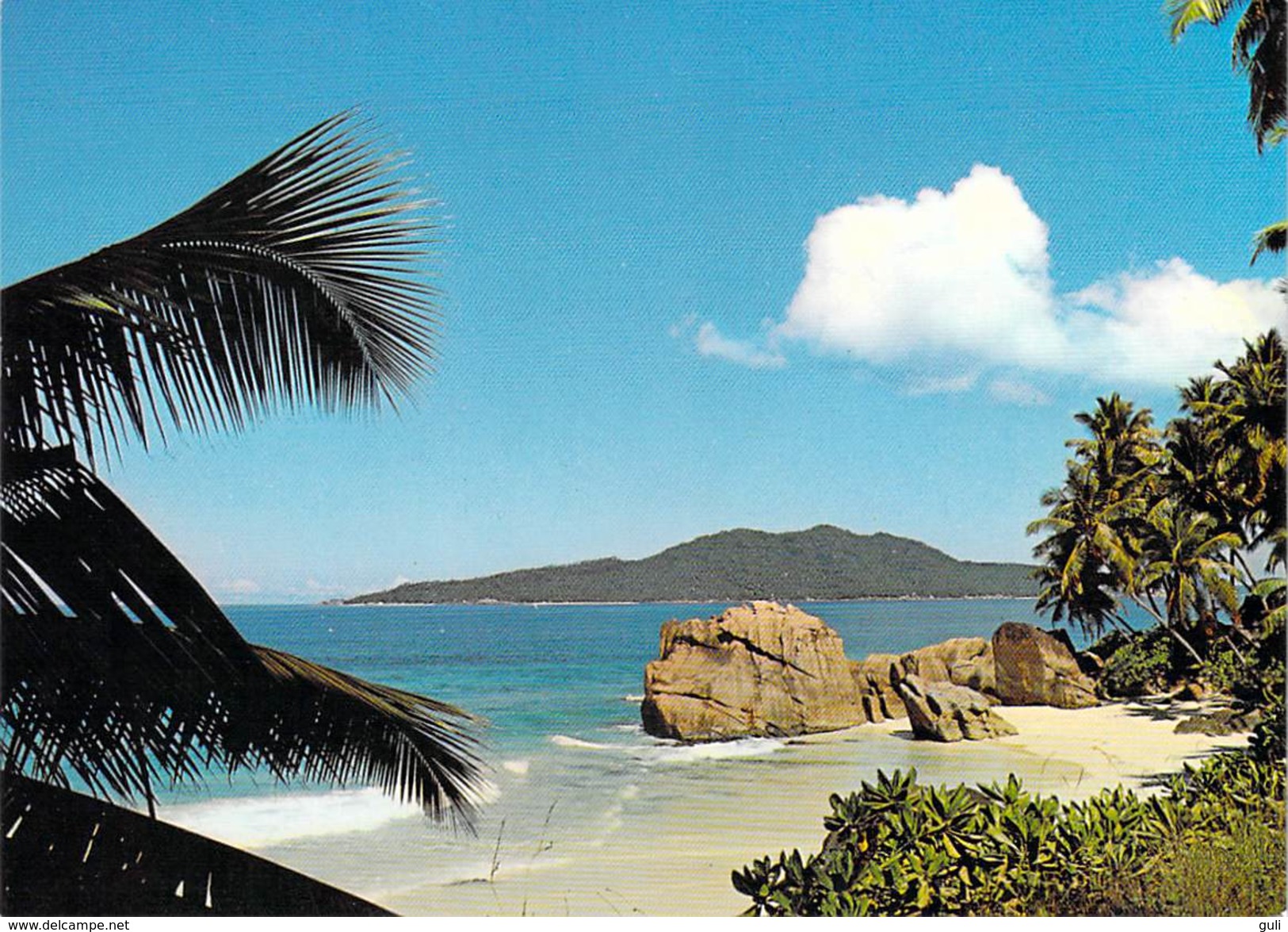 Afrique SEYCHELLES Beach Scene La Digue ( : Photo Peter ERBE 103) *PRIX FIXE - Seychelles