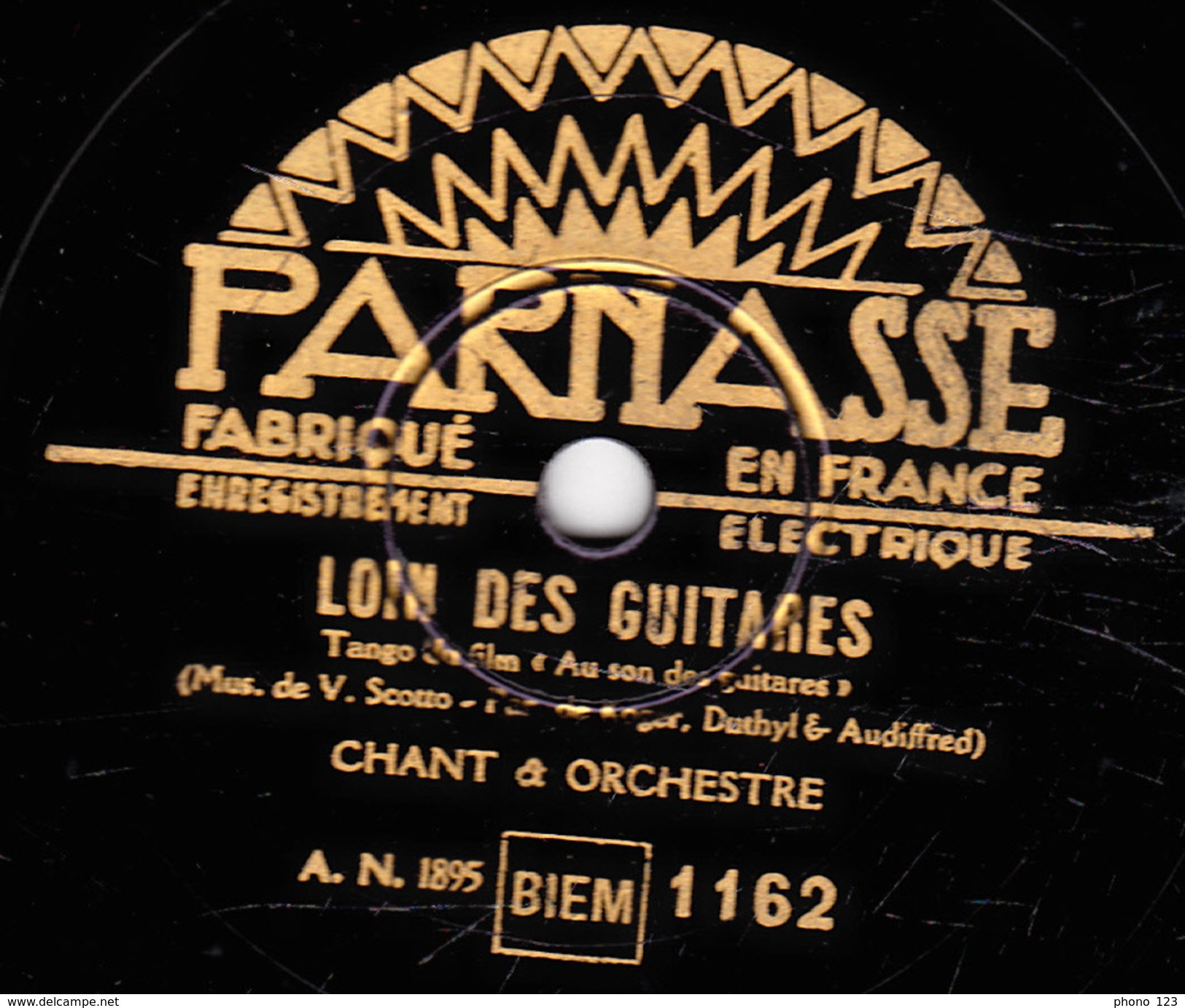 78 T. - 25 Cm - état  B - CHANT Et ORCHESTRE - LOIN DES GUITARES - BELLA RAGAZZINA - 78 T - Disques Pour Gramophone