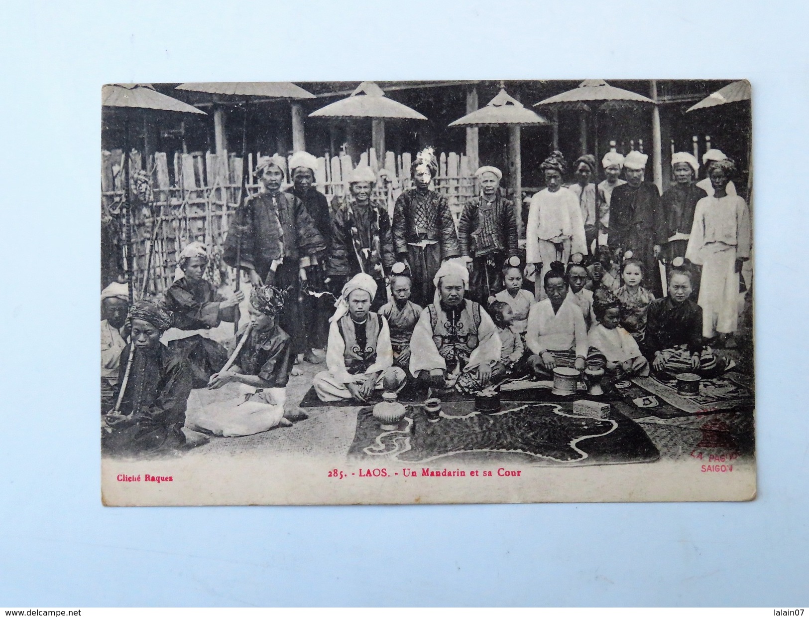 C.P.A. LAOS : Un Mandarin Et Sa Cour, En 1918, Cliché Raquez, RARE - Laos