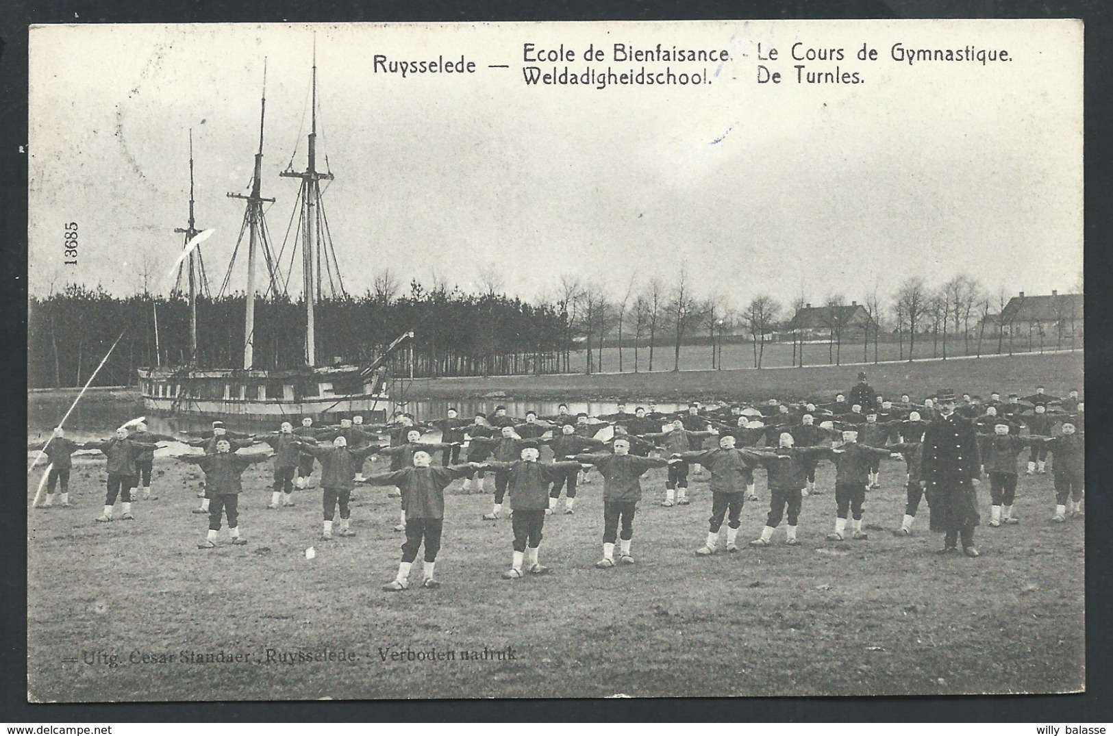 +++ CPA - RUISELEDE - RUYSSELEDE - Ecole De Bienfaisance - Cours De Gymnastique - Weldadigheidschool  // - Ruiselede