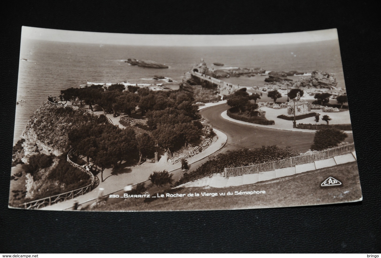 198- Biarritz, Le Rocher De La Vierge Vu Du Semaphone - Biarritz