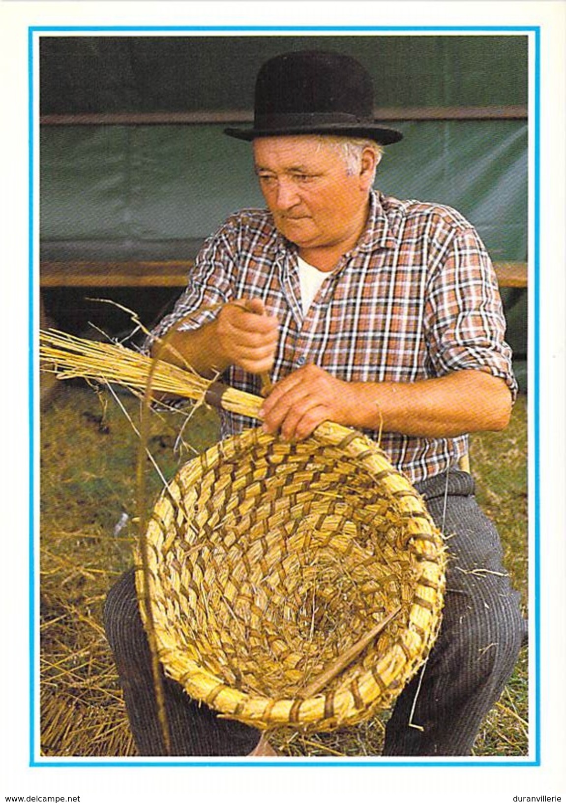 50 - SAVIGNY: Fabrication D'une Ruche En Forme De Cloche Pour Les Mouches à Miel Scéne Normande Traditions. Métiers N°18 - Sonstige & Ohne Zuordnung