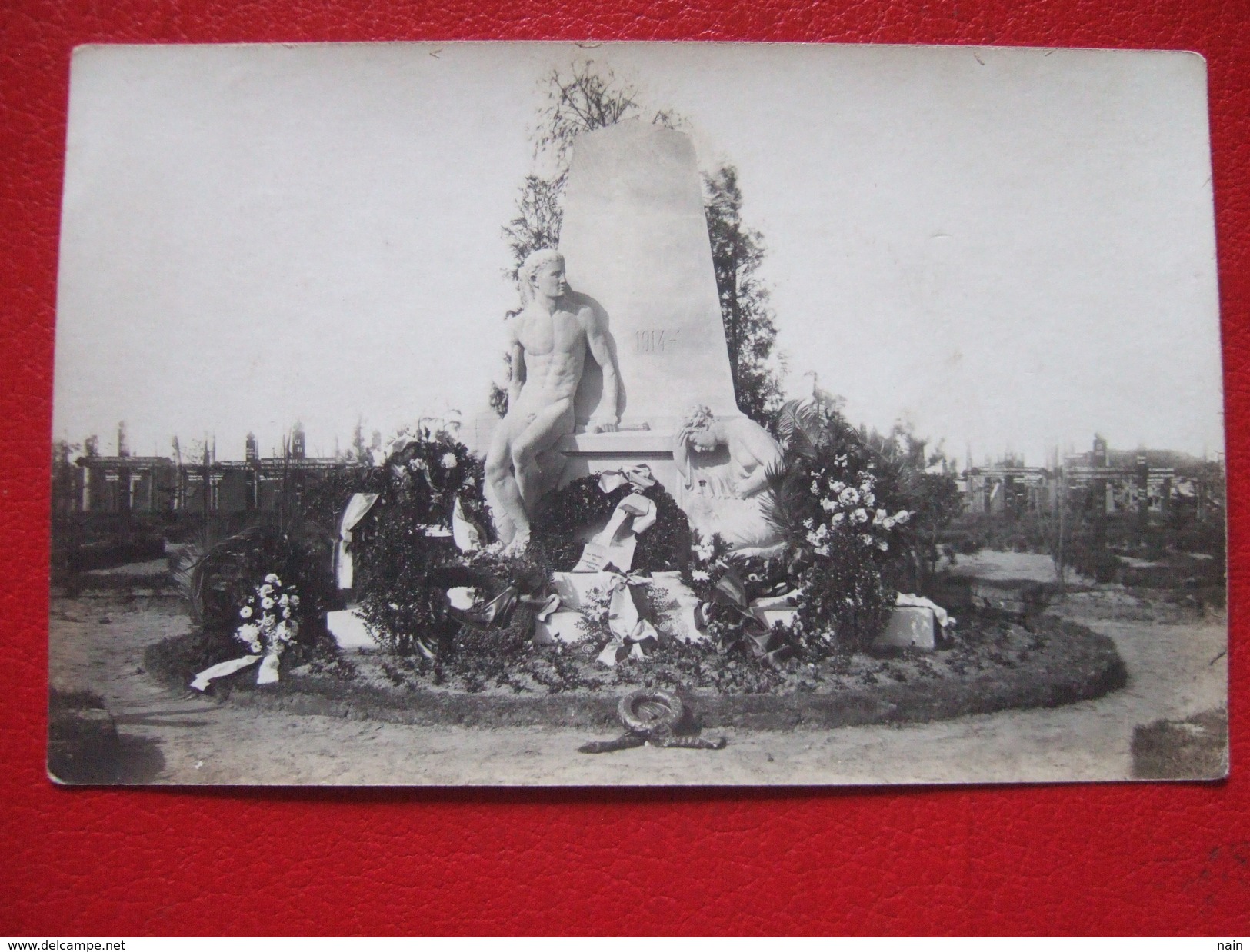 GUSTROW - CP PHOTO: " LOUIS POSTIF " - CAMP DE PRISONNIERS 14 / 18  - " MONUMENT DU CAMP "  - " RARE " - Guestrow