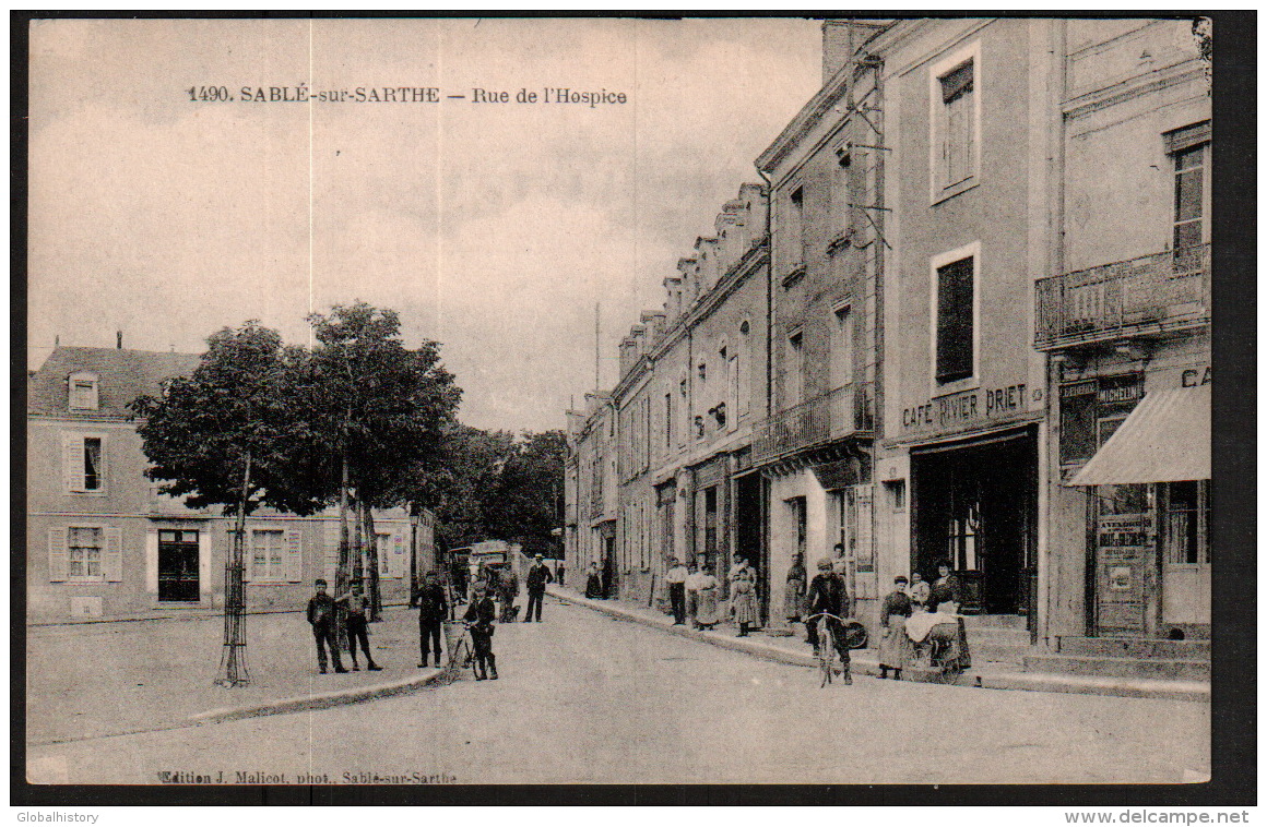 DC2760 - SABLÉ SUR SARTHE - RUE DE L'HOSPICE - CAFÉ RIVIER PRIET - Sable Sur Sarthe