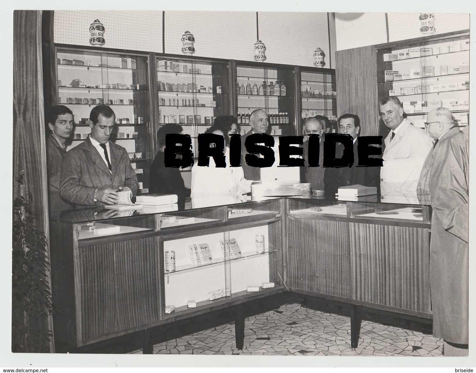 N.3 FOTOGRAFIE ANNI '60 FARMACIA COMUNALE - FOTO NOTIZIE FUMAGALLI VIA BORSI 2 ( MILANO - BRESCIA- ROMA - RIMINI- ??? ) - Mestieri