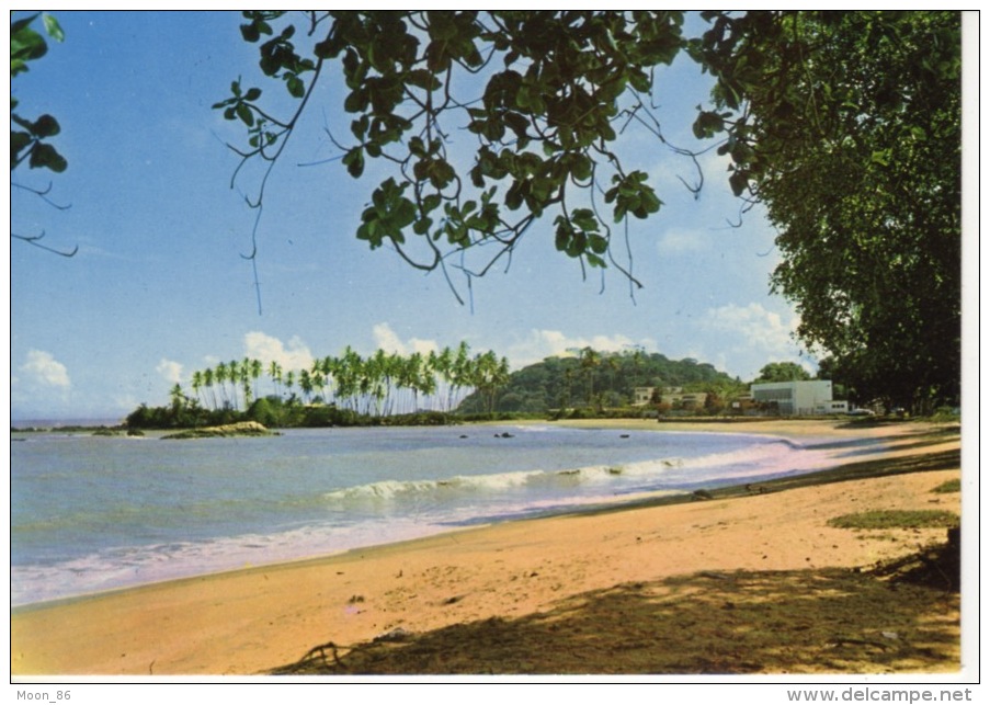 GUYANE - CAYENNE - POINTE DU BAZARET  VUE DE LA PLAGE DES AMANDIERS - Cayenne