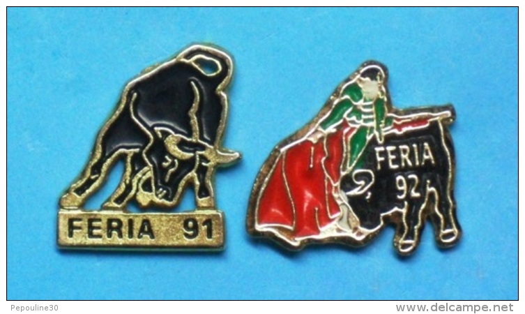 2 PIN'S  //   ** FERIA ** 91 / 92 ** - Tauromachie - Corrida