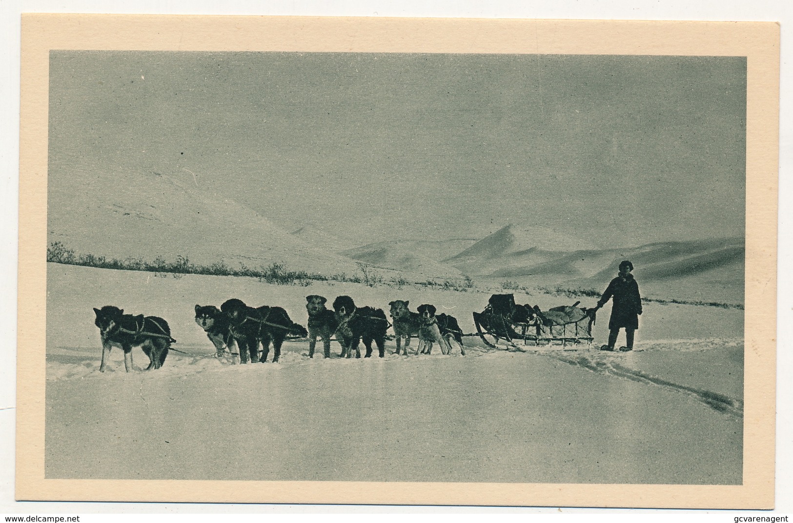 ALASKA ==  ATTELAGE  DE LA MISSION MARY'S IGLOO EN VOYAGE - Autres & Non Classés