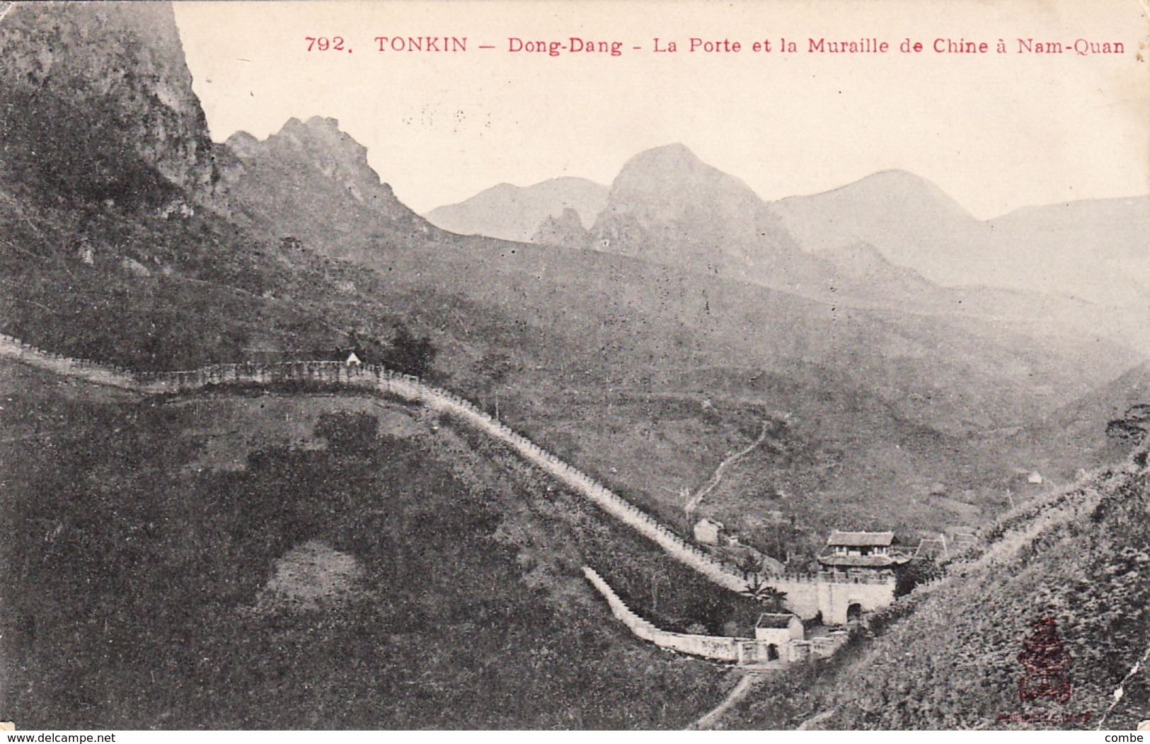 CARTE POSTALE.    INDOCHINE.   19 JUIN 07.   PHU-DOAN TONKIN.     DONG-DANG. LA PORTE ET LA MURAILLE DE CHINE A NAM-QUAN - Lettres & Documents