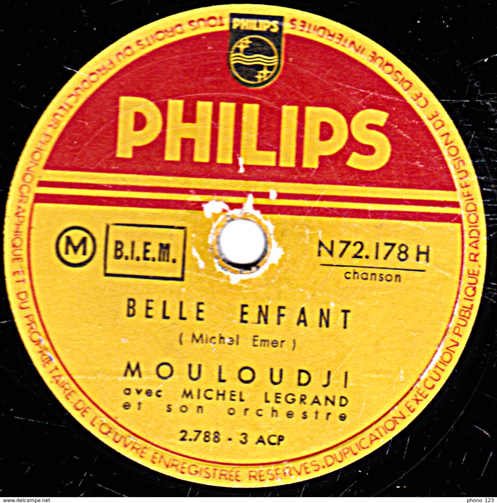 78 T. - 25 Cm - état  B -  MOULOUDJI - JE CROIS EN TOI - BELLE ENFANT - 78 T - Disques Pour Gramophone