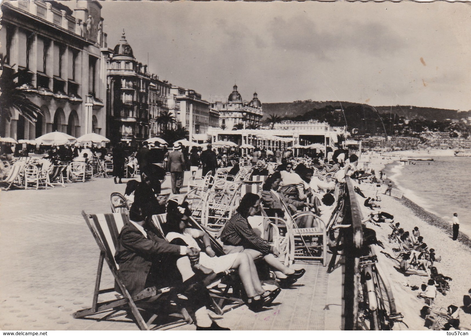 NICE  - ALPES MARITIMES - (06) - CPSM DENTELÉE TRÈS ANIMÉE DES ANNÉES 1940/1950. - Autres & Non Classés