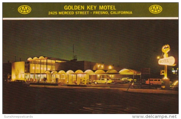 California Fresno The Golden Key Motel At Night - Fresno
