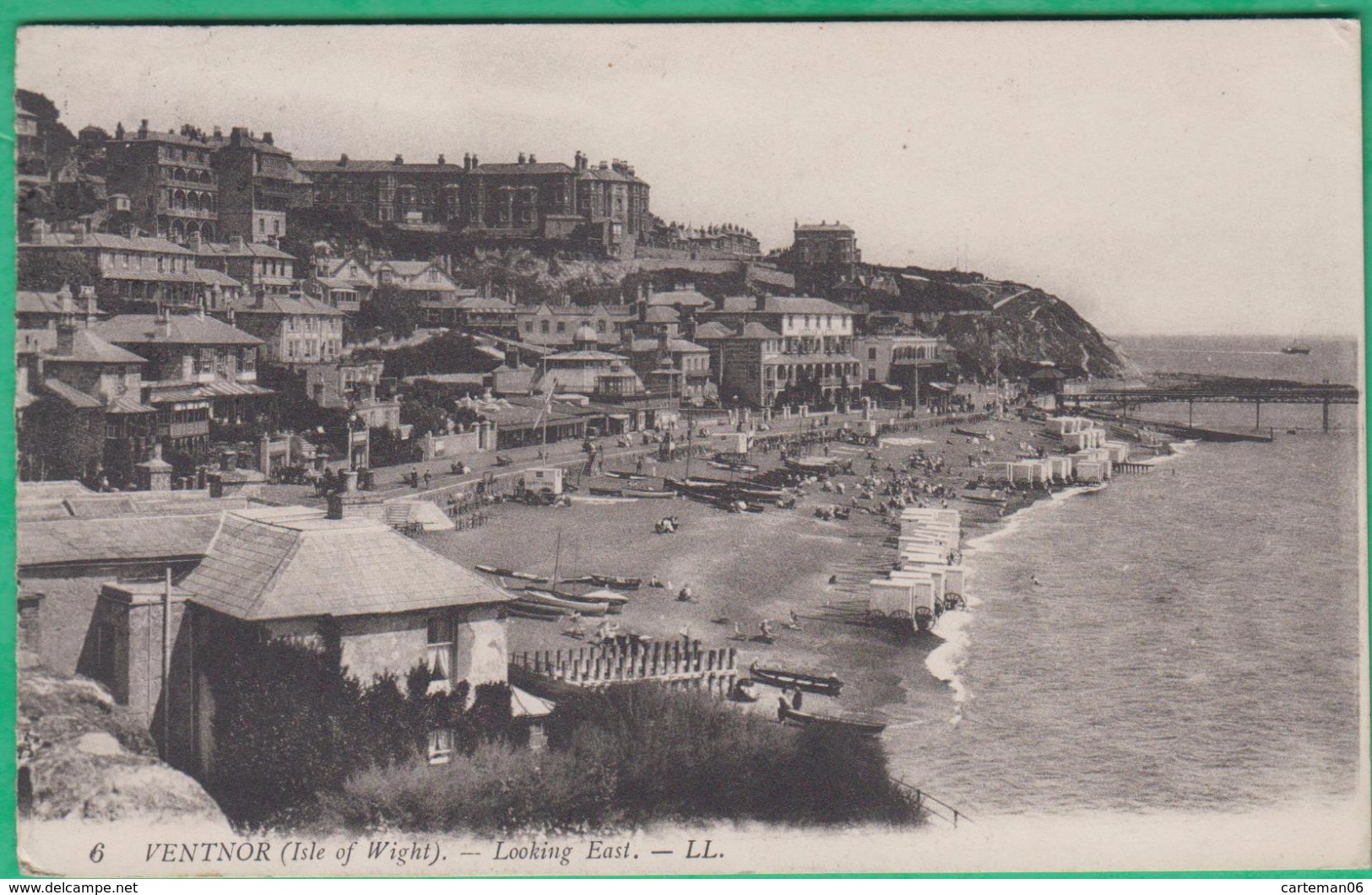 Angleterre - Ventnor (Isle Of Wight) - Looking East - Ventnor