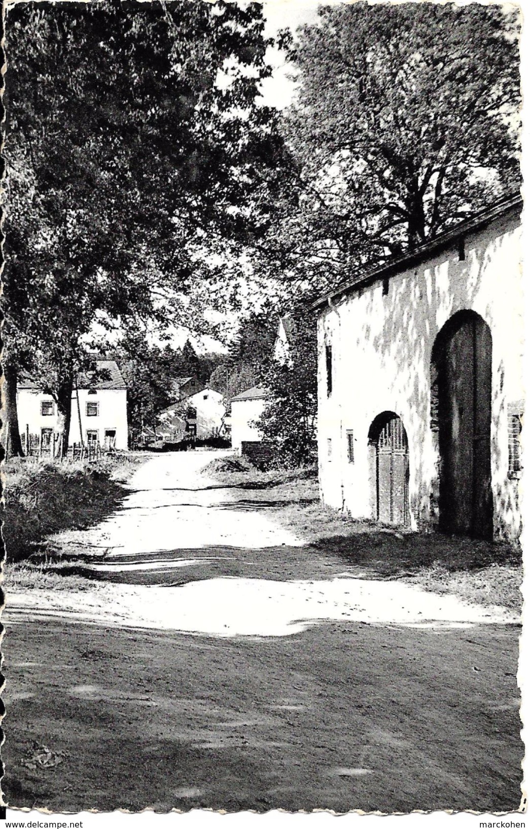 GOUVY (6670) : Un Coin Du Village. CPSM Peu Courante. - Gouvy