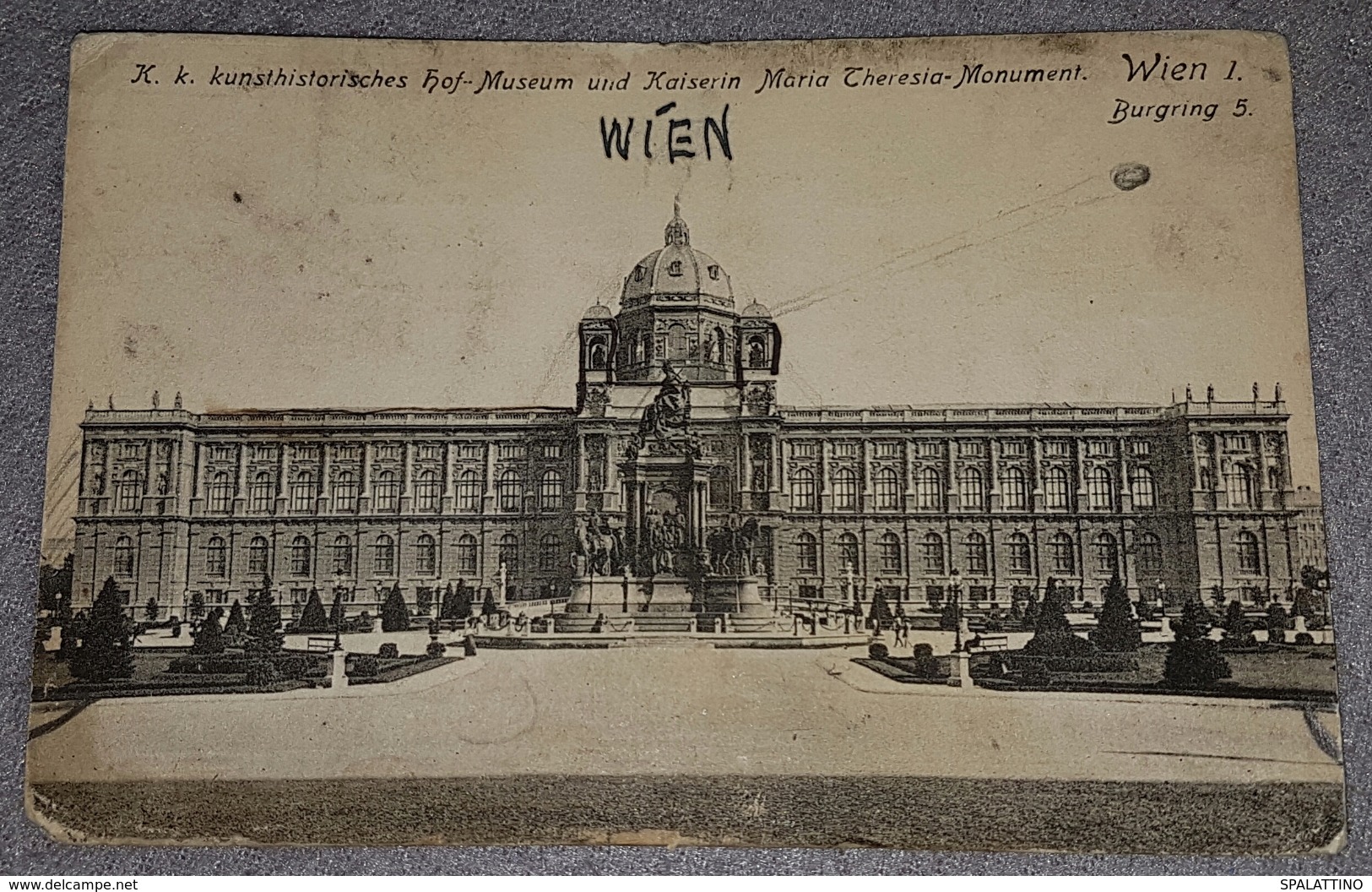 WIEN, VIENNA, AUSTRIA- MUSEUM UND KAISERIN MARIA THERESIA MONUMENT, ORIGINAL OLD POSTCARD - Museen