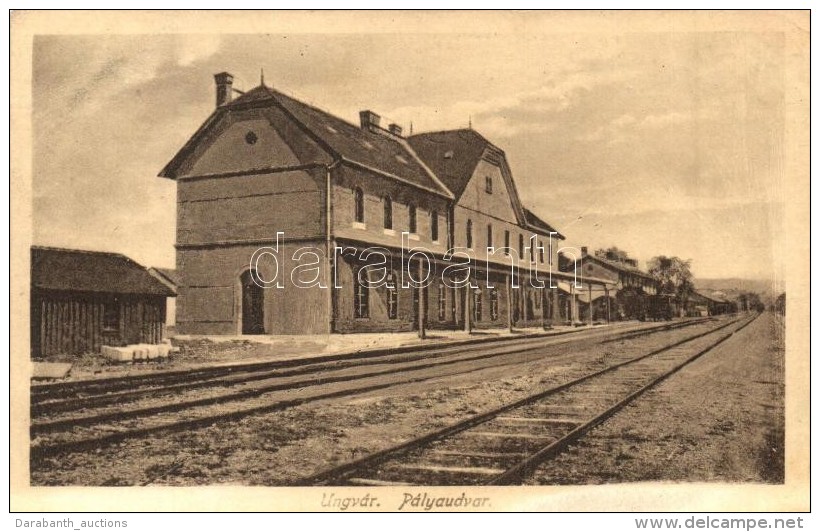 ** T2/T3 Ungv&aacute;r, Uzhorod; Vas&uacute;t&aacute;llom&aacute;s / Railway Station (EK) - Ohne Zuordnung