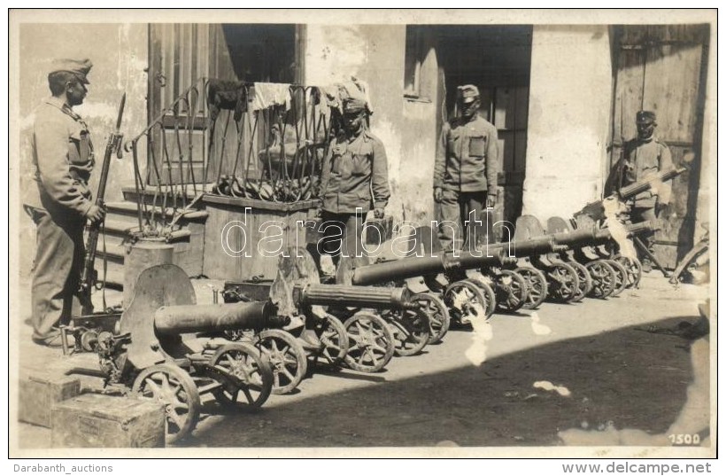 ** T2 1915 Eroberte Russische Maschinengewehre In Einer Sammelstelle. Originalfoto F. J. Marik / K.u.K. WWI... - Ohne Zuordnung