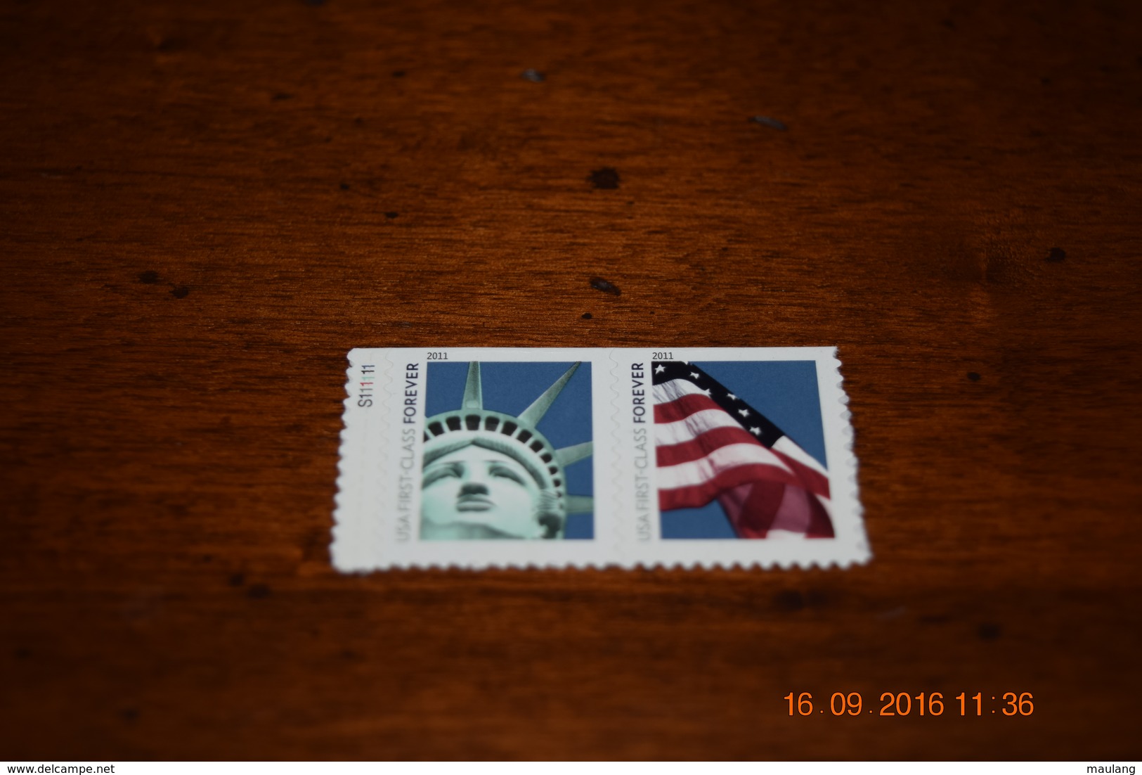 USA 2011. Scott #4518-4519. LADY LIBERTY & U.S. FLAG, ATM Booklet Pair. MICROPRINTED &ldquo;4evr&rdquo;. Neuf, MNH (**) - Neufs