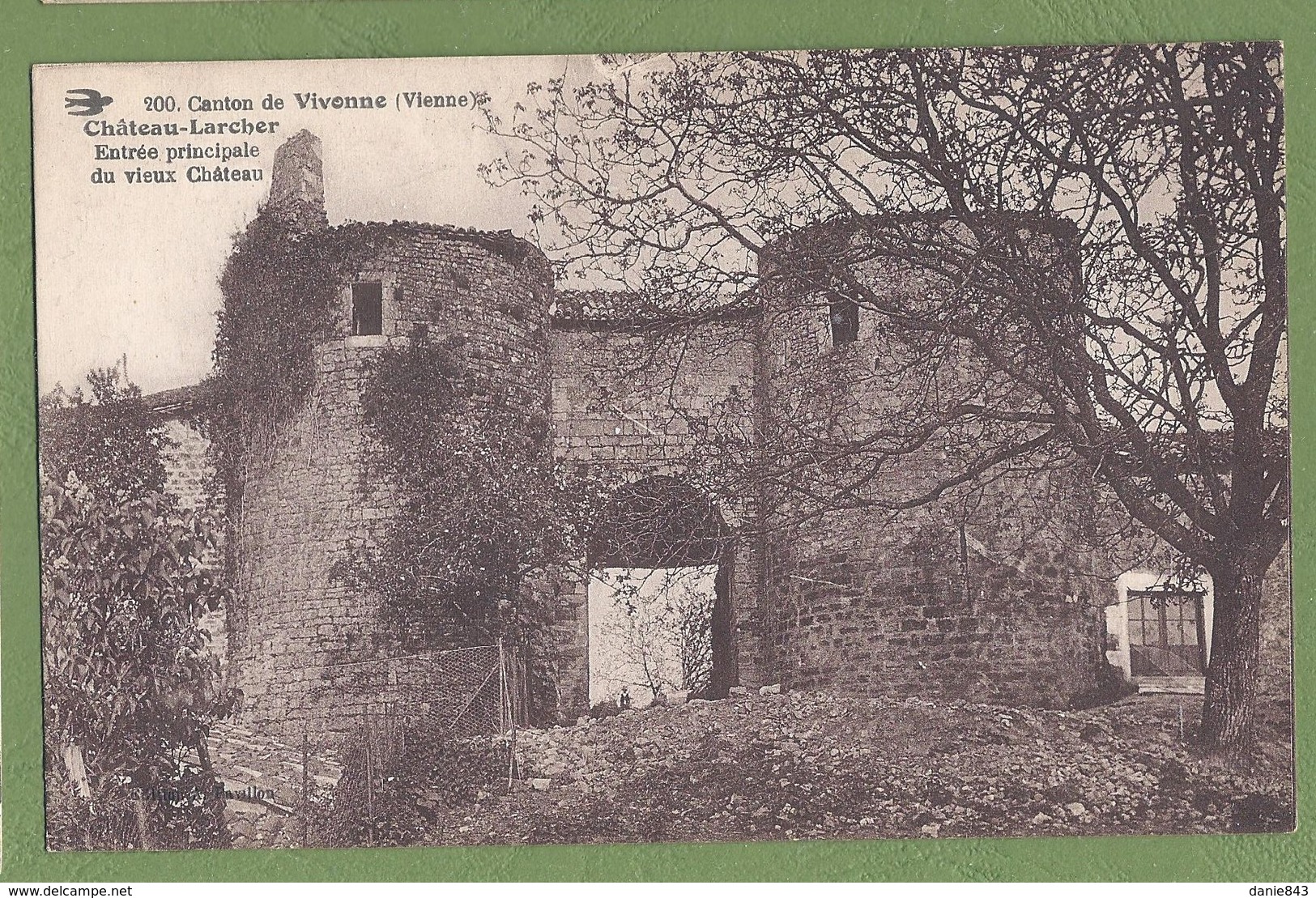 CPA - VIENNE - CANTON DE VIVONNE - CHATEAU DE LARCHER - ENTREE PRINCIPALE -  A. Pavillon /  200 - Vivonne