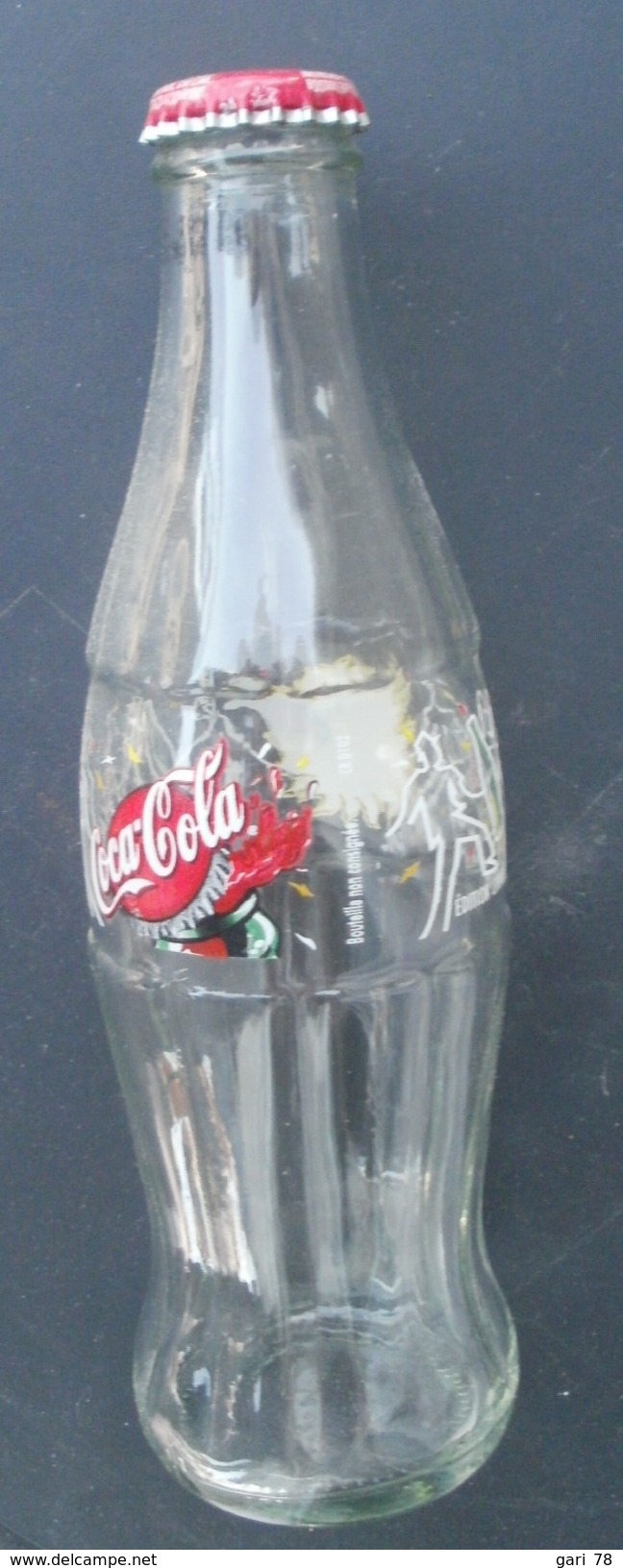 Ancienne Bouteille De Coca Cola, Vide, Et En Verre, édition Limitée - Limonade