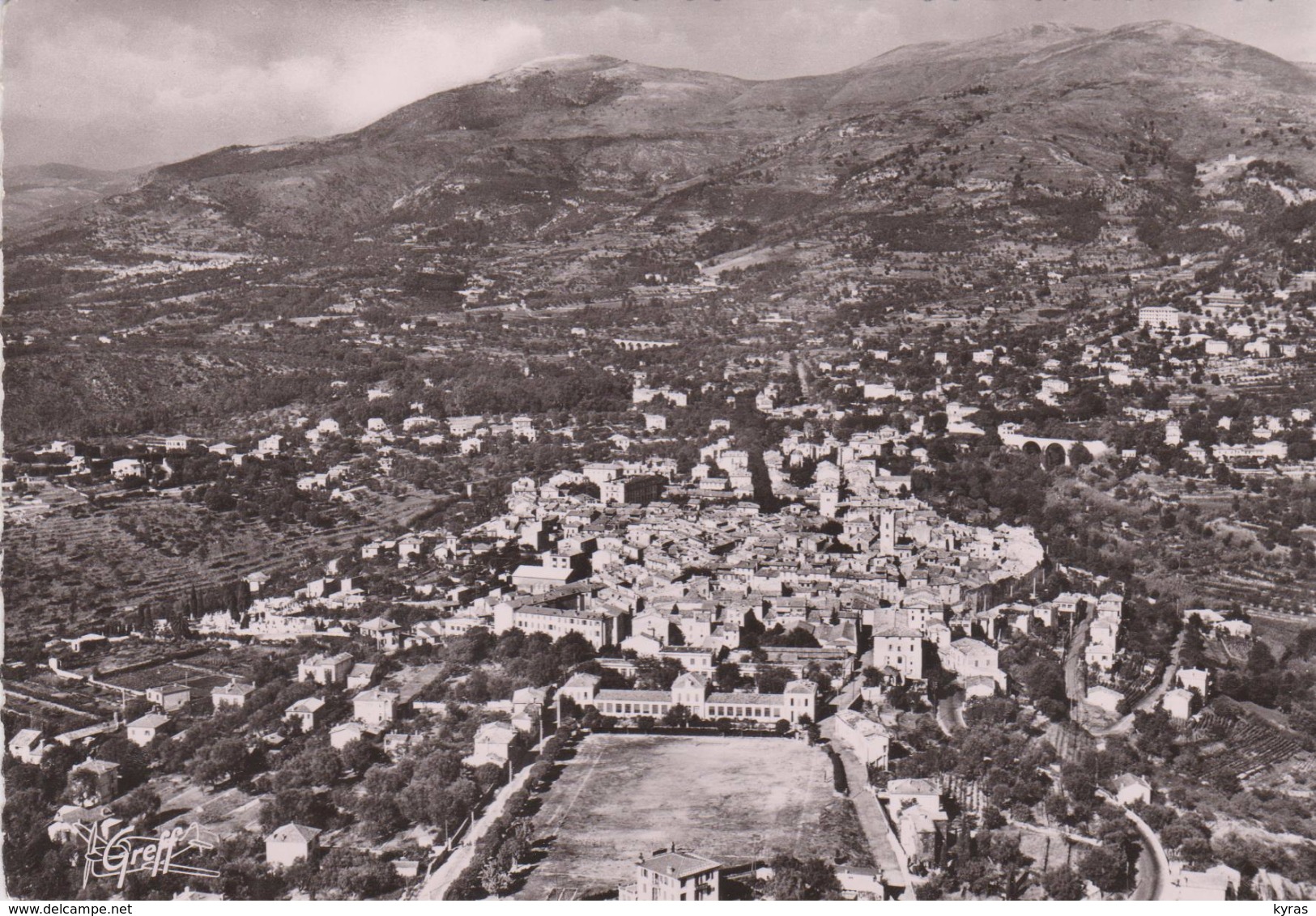 CPSM 10X15 . VENCE  (06)  Vue Aérienne. La Ville Et Ses Collines - Vence